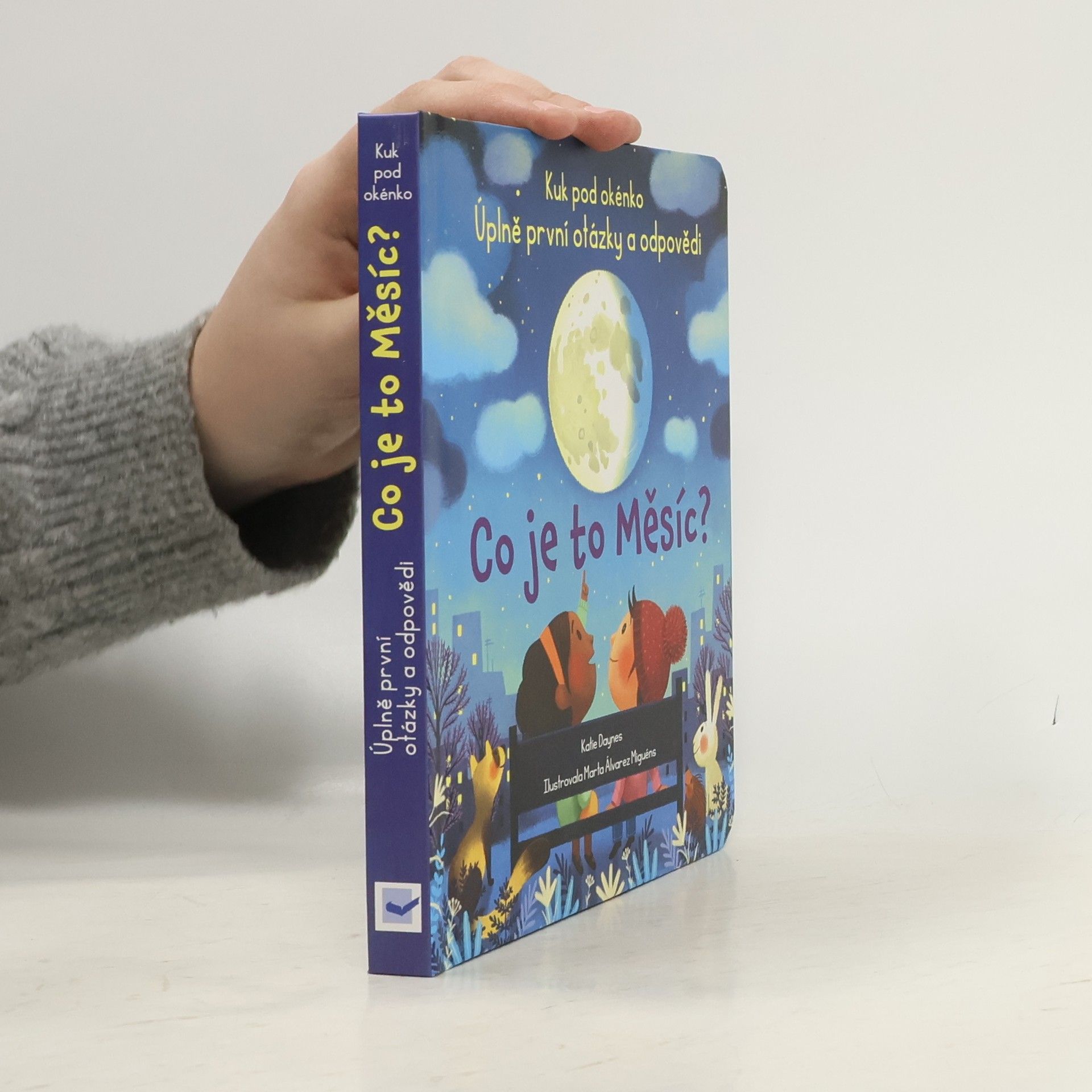 Katie Daynes Co je to Měsíc?