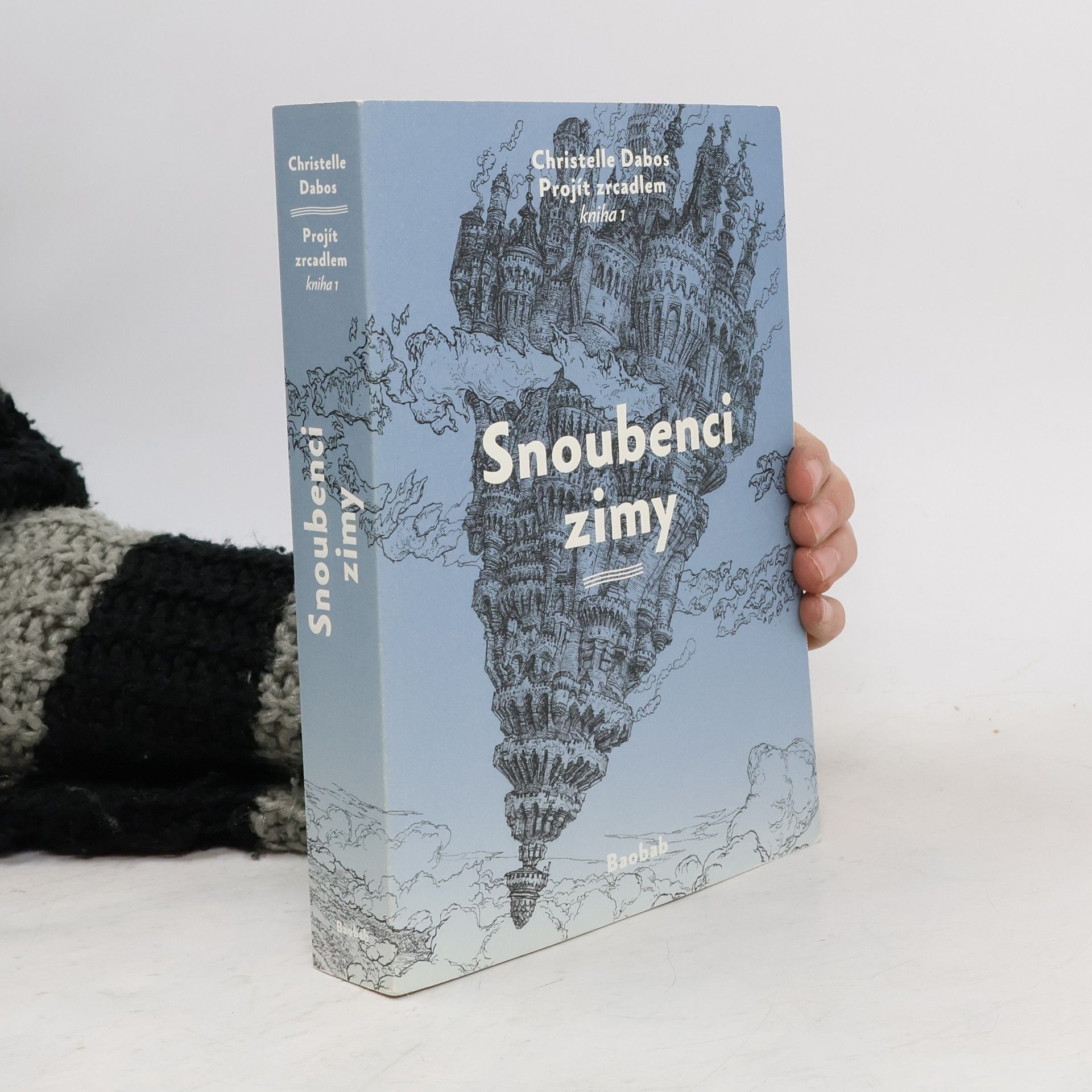 Christelle Dabos Projít zrcadlem: kniha 1., Snoubenci zimy