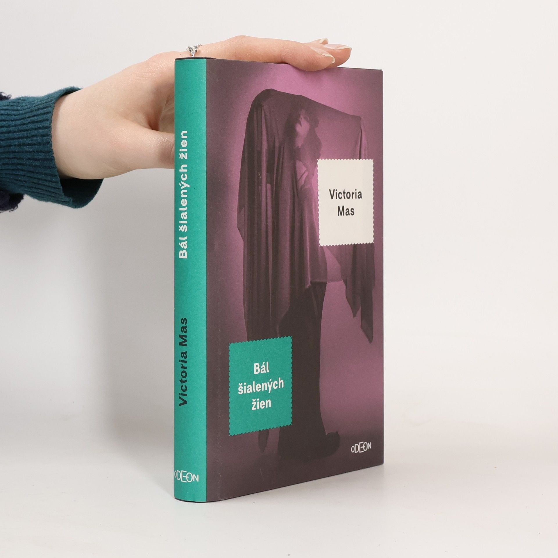 Victoria Mas Bál šialených žien