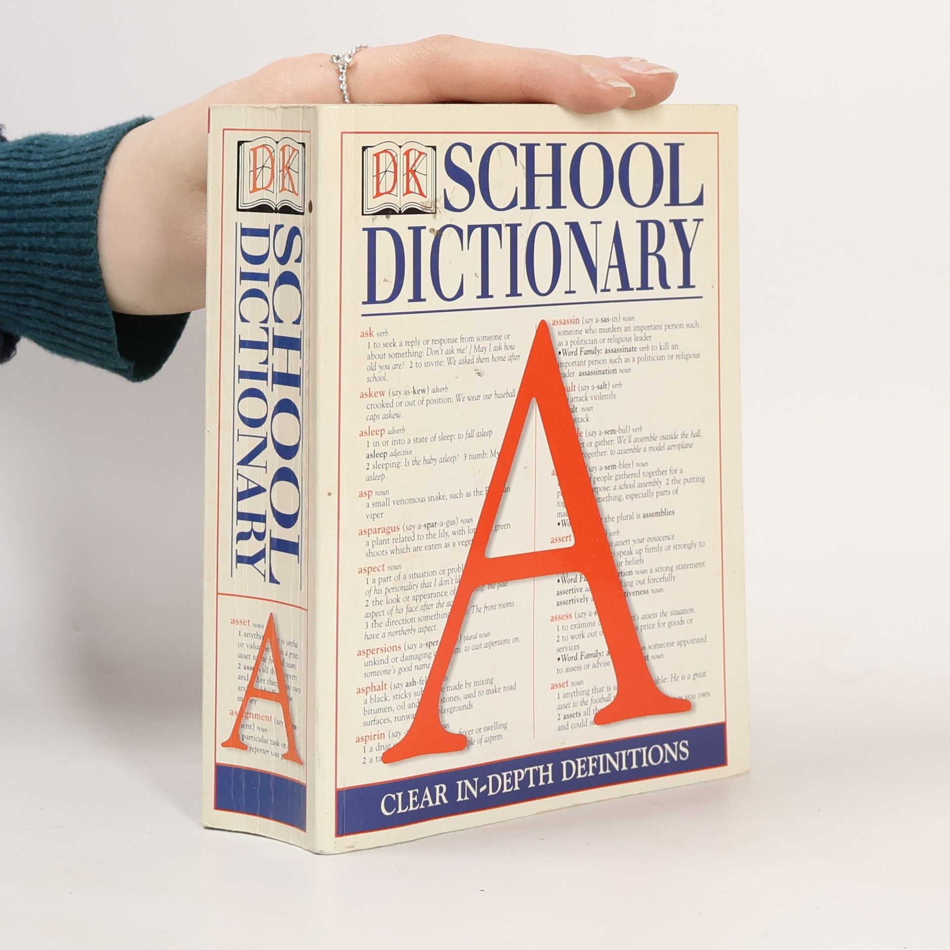 Kolektív autorov School dictionary