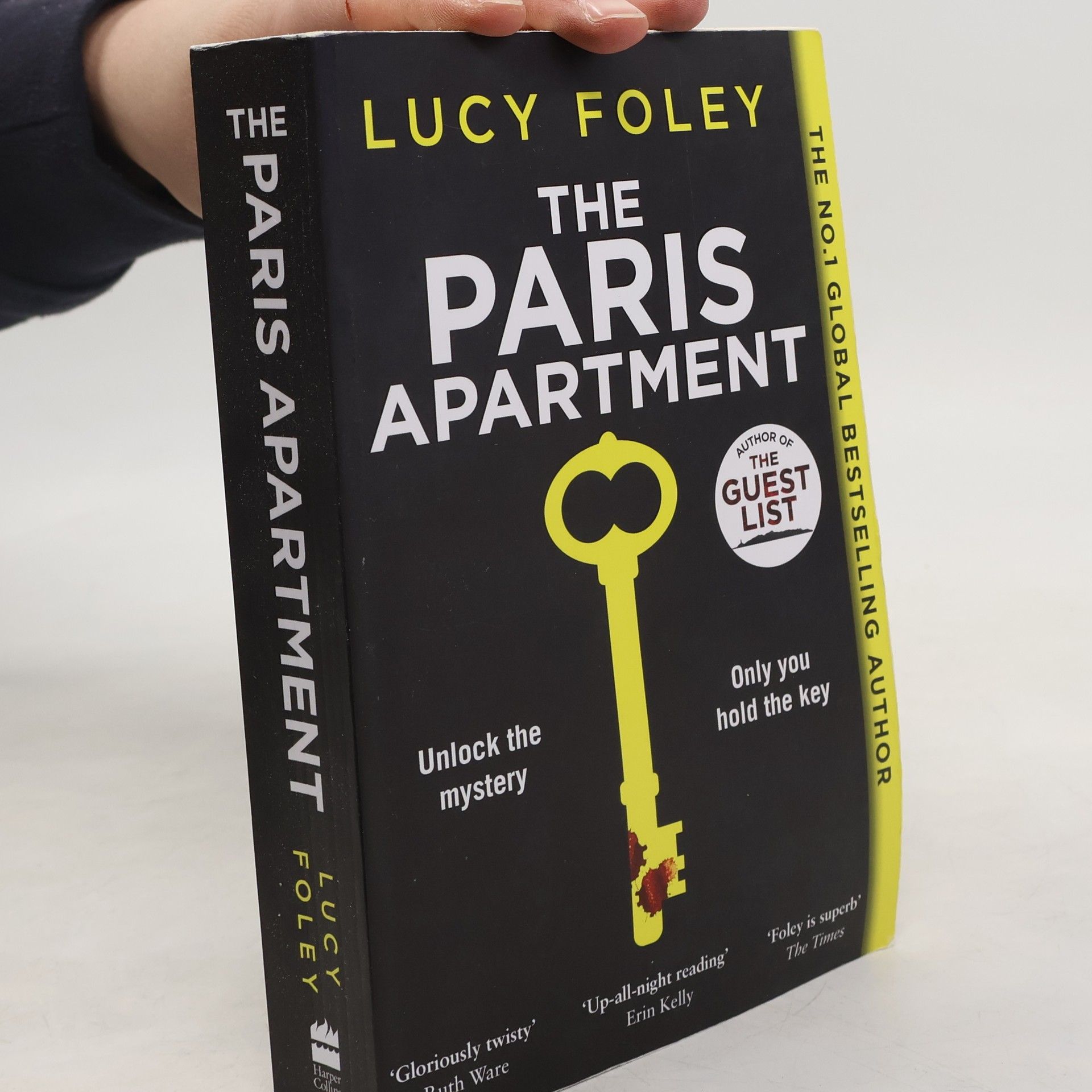 Lucy Foley The Paris apartment