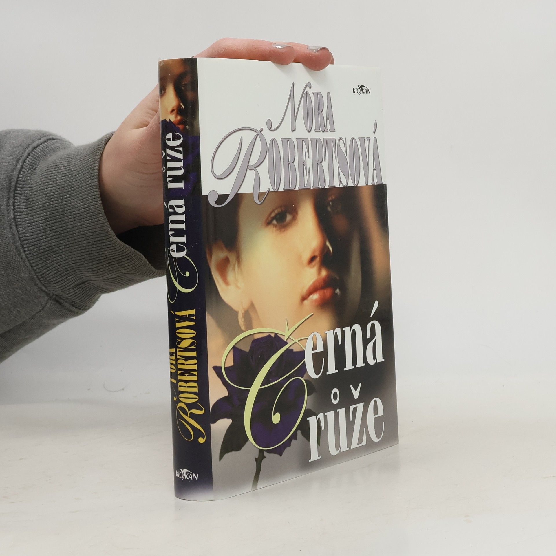 Nora Roberts Černá růže