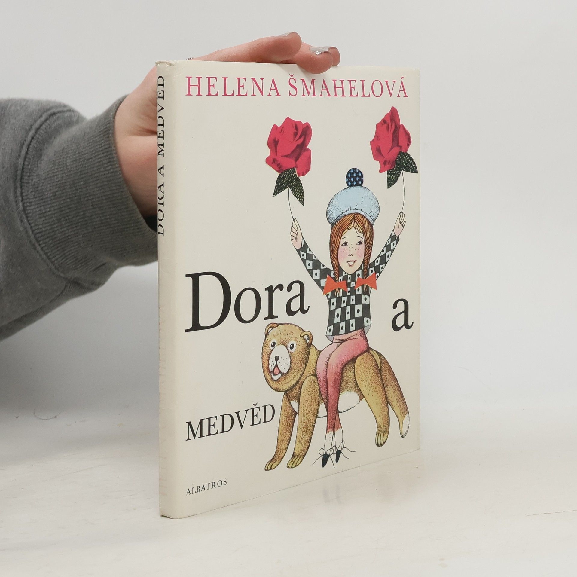 Helena Šmahelová Dora a medvěd
