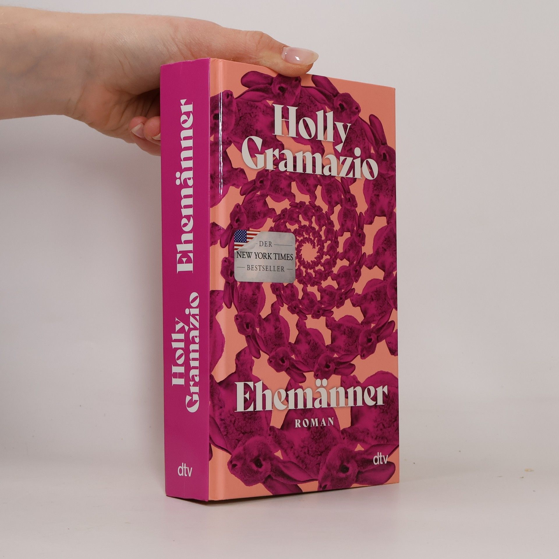 Holly Gramazio Ehemänner