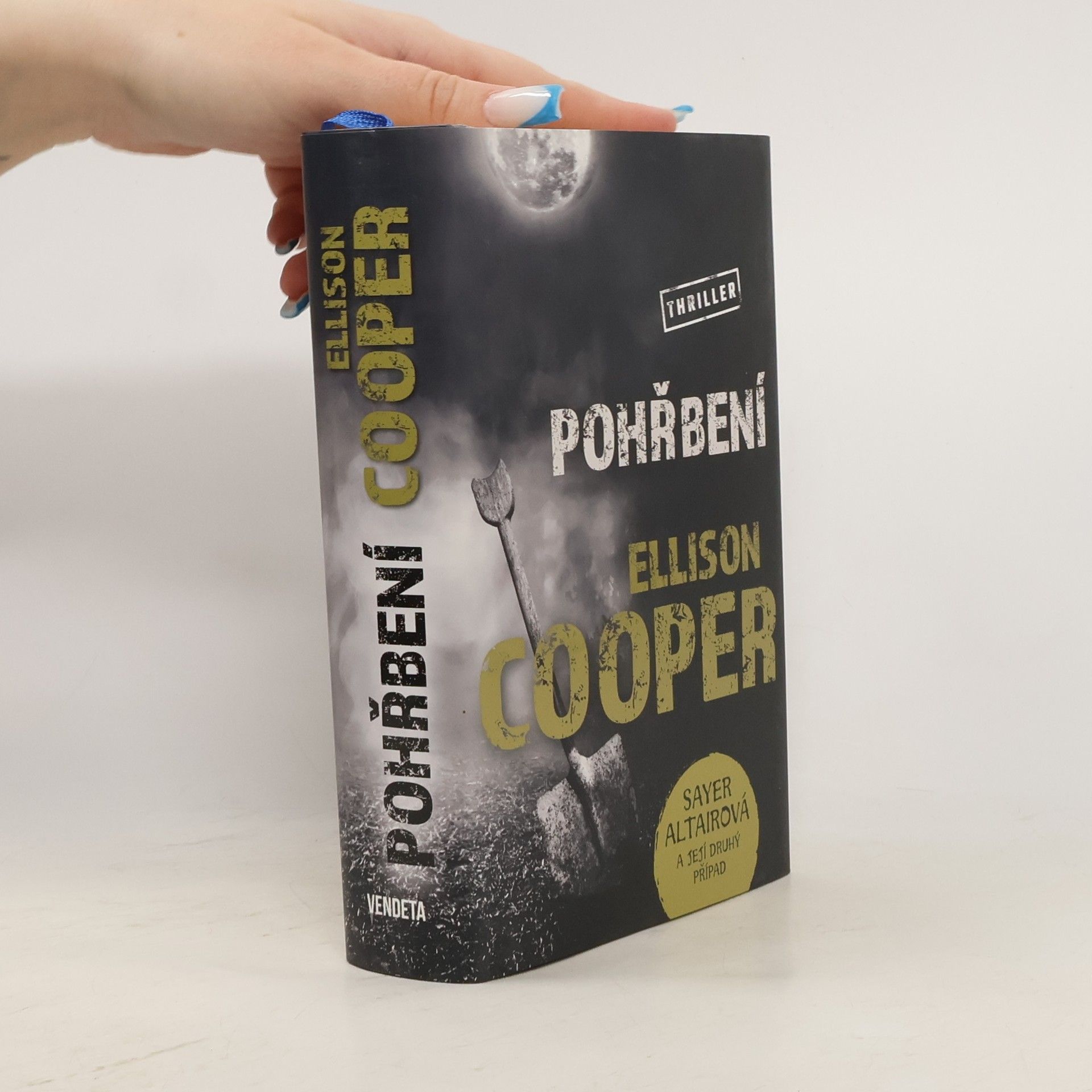 Ellison Cooper Pohřbení
