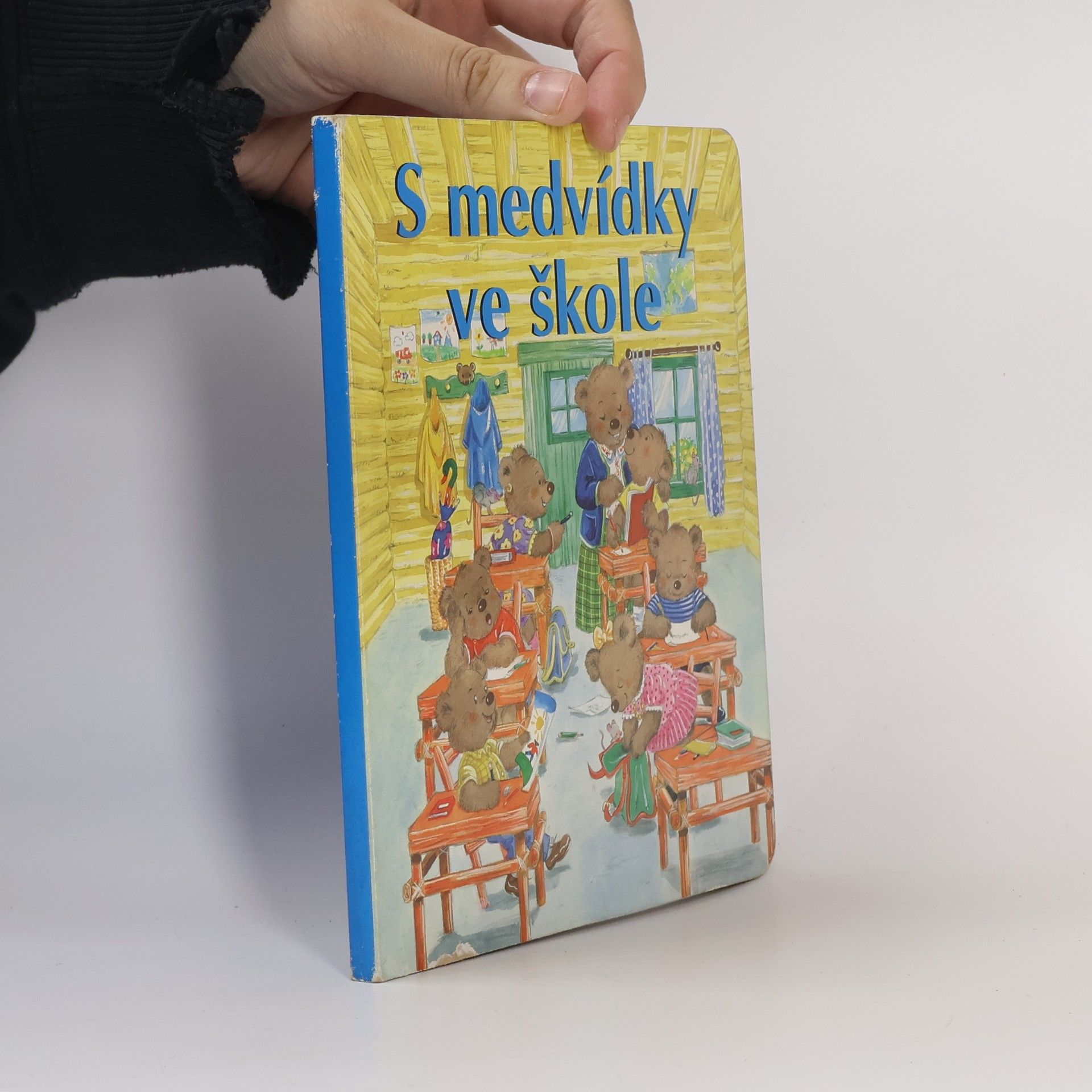 Autores varios S medvídky ve škole