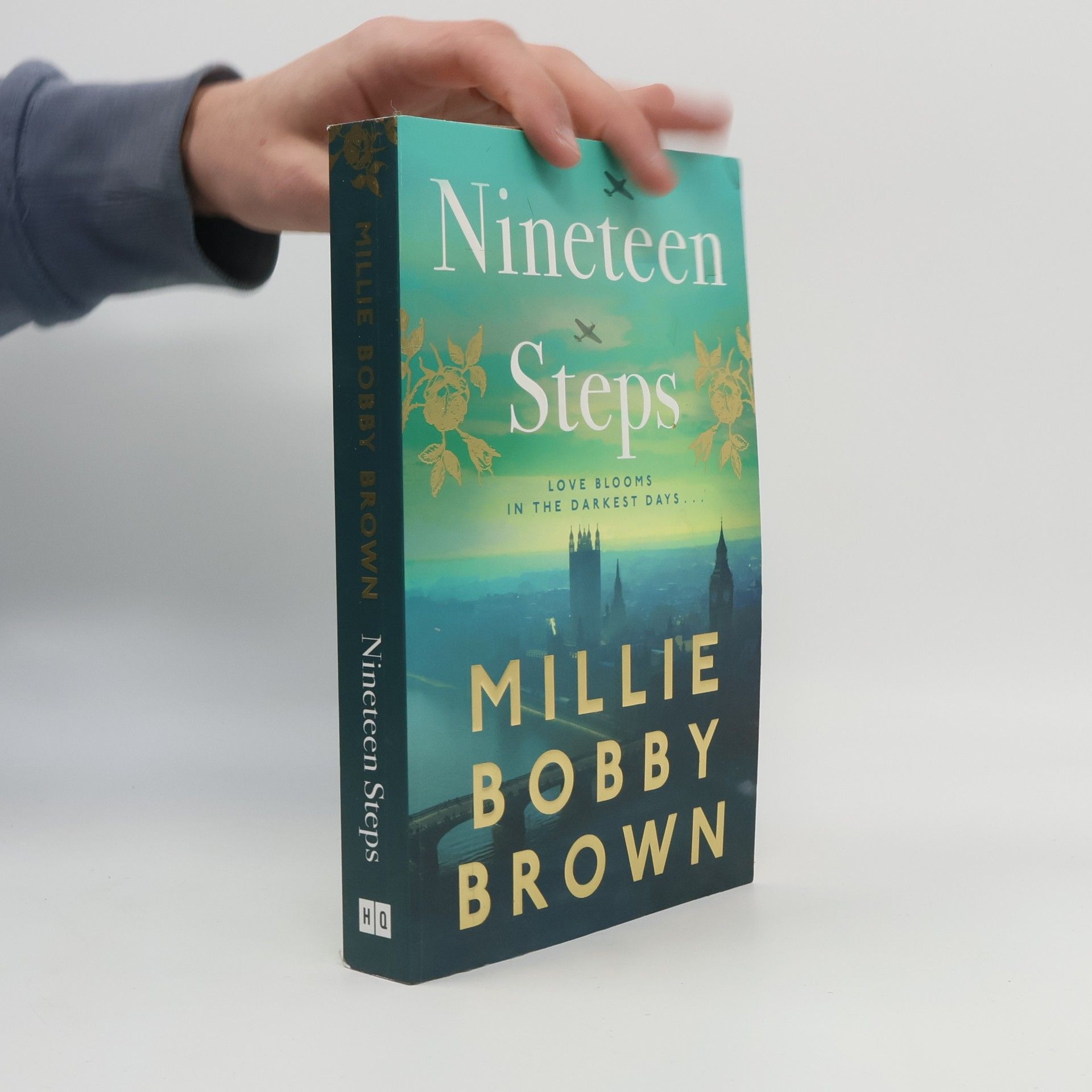 Millie Bobby Brown Nineteen Steps