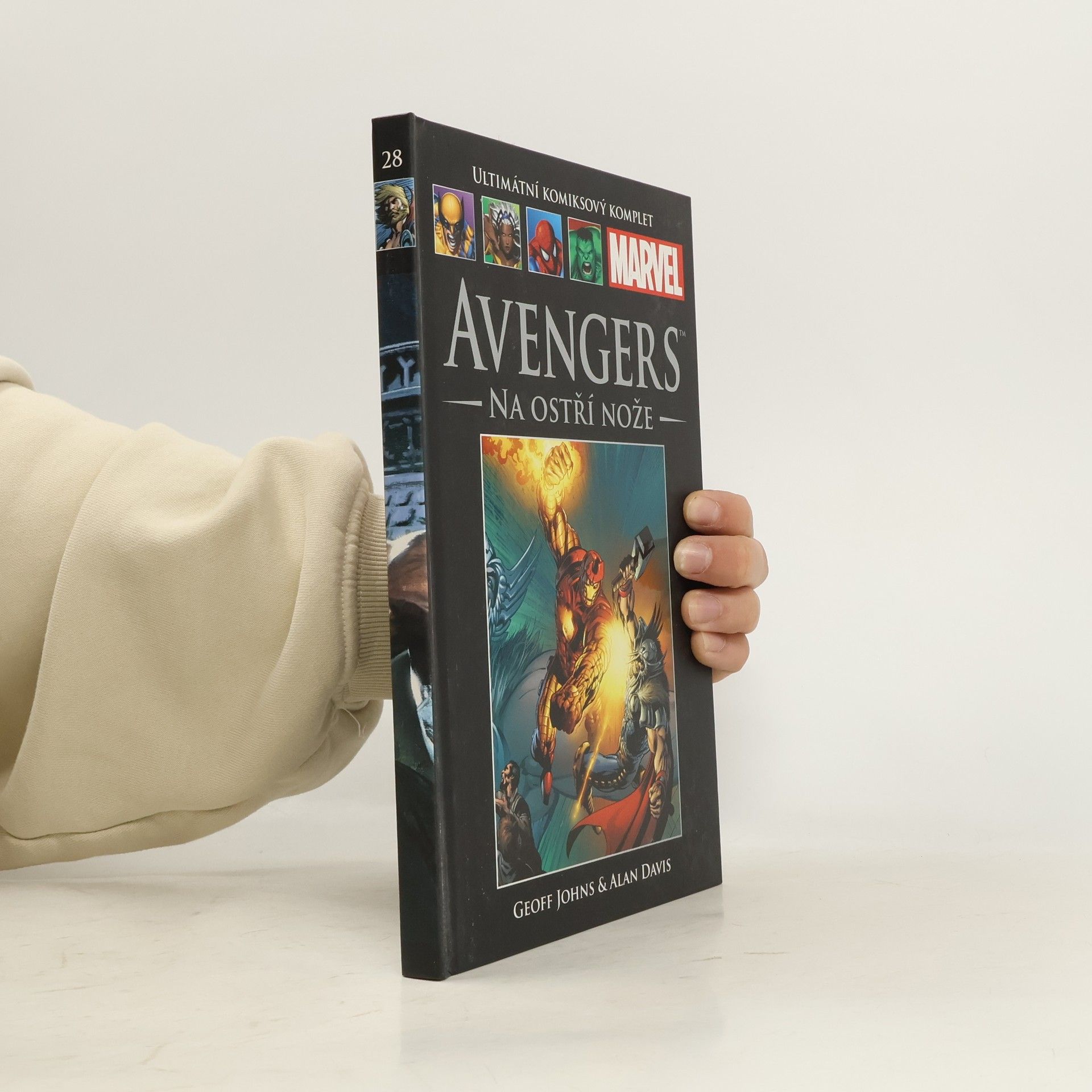 Alan Davis Ultimátní komiksový komplet 28. Avengers. Na ostří nože