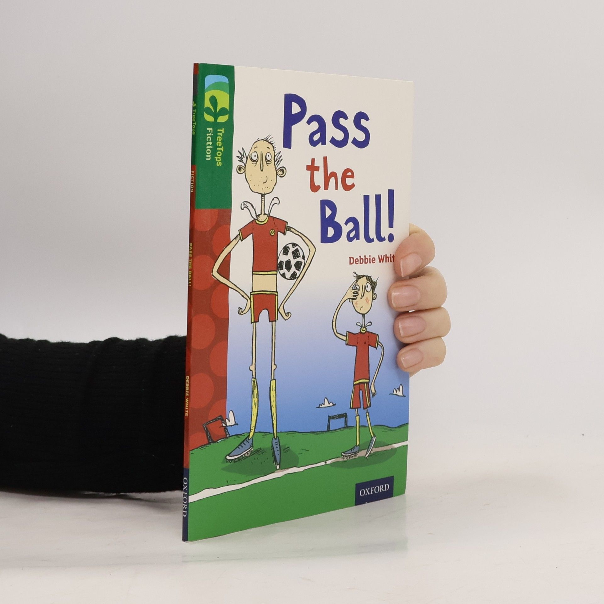 Roderick Hunt Oxford Reading Tree TreeTops Fiction - 12: Pass the Ball!