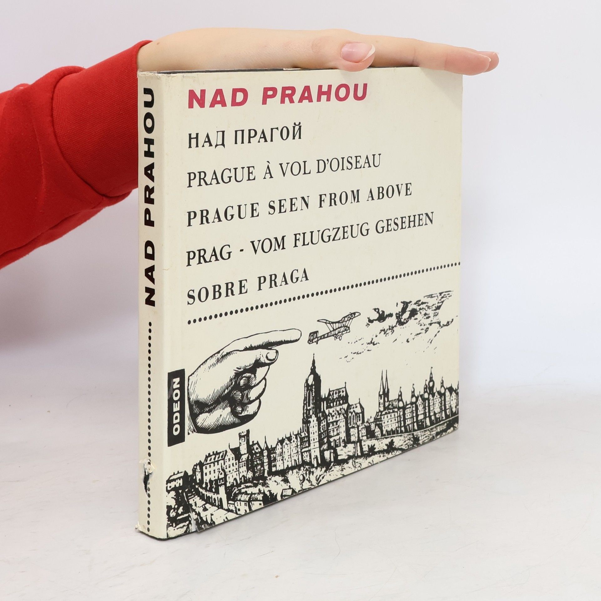 Kolektiv autorů Nad Prahou