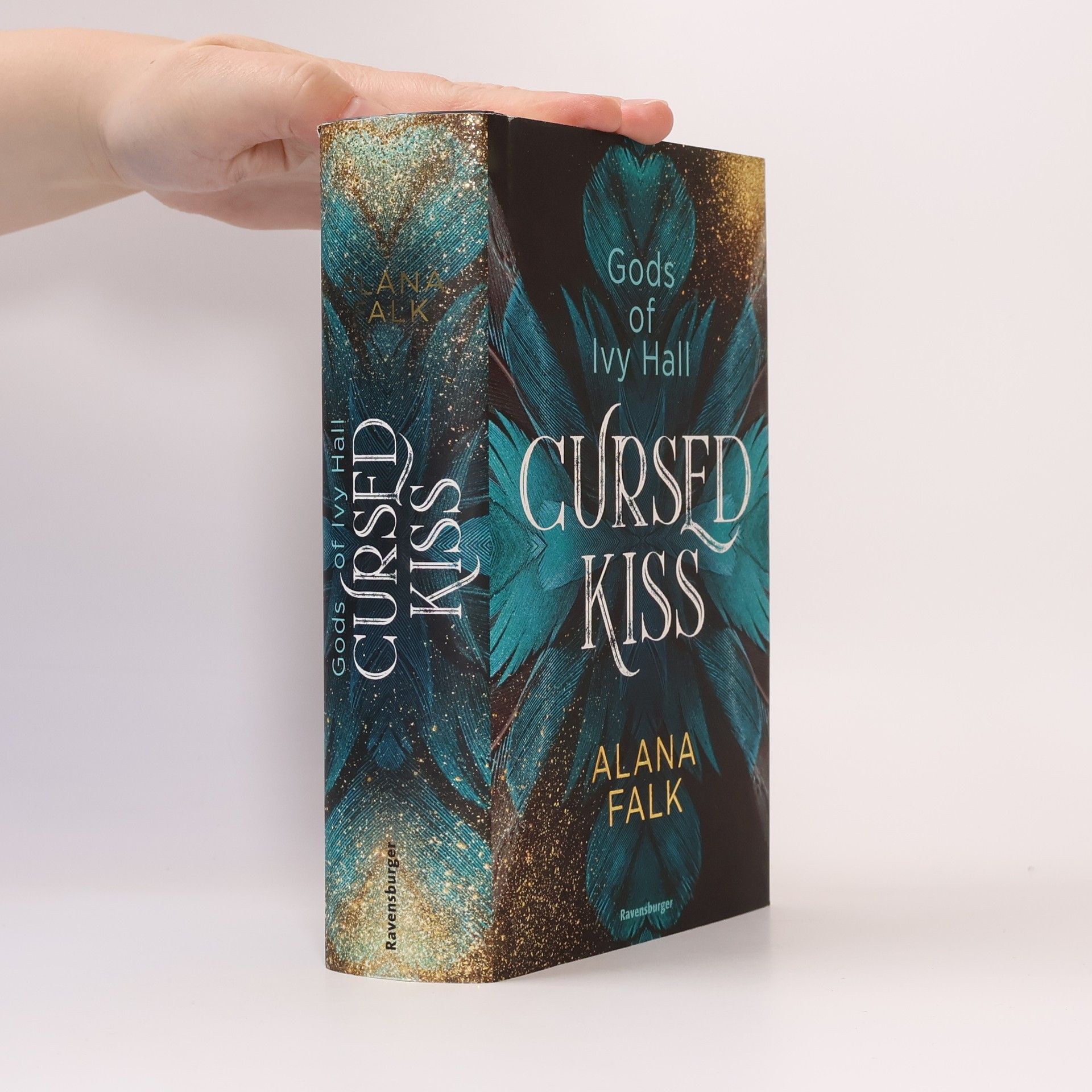 Alana Falk Gods of Ivy hall: Cursed kiss