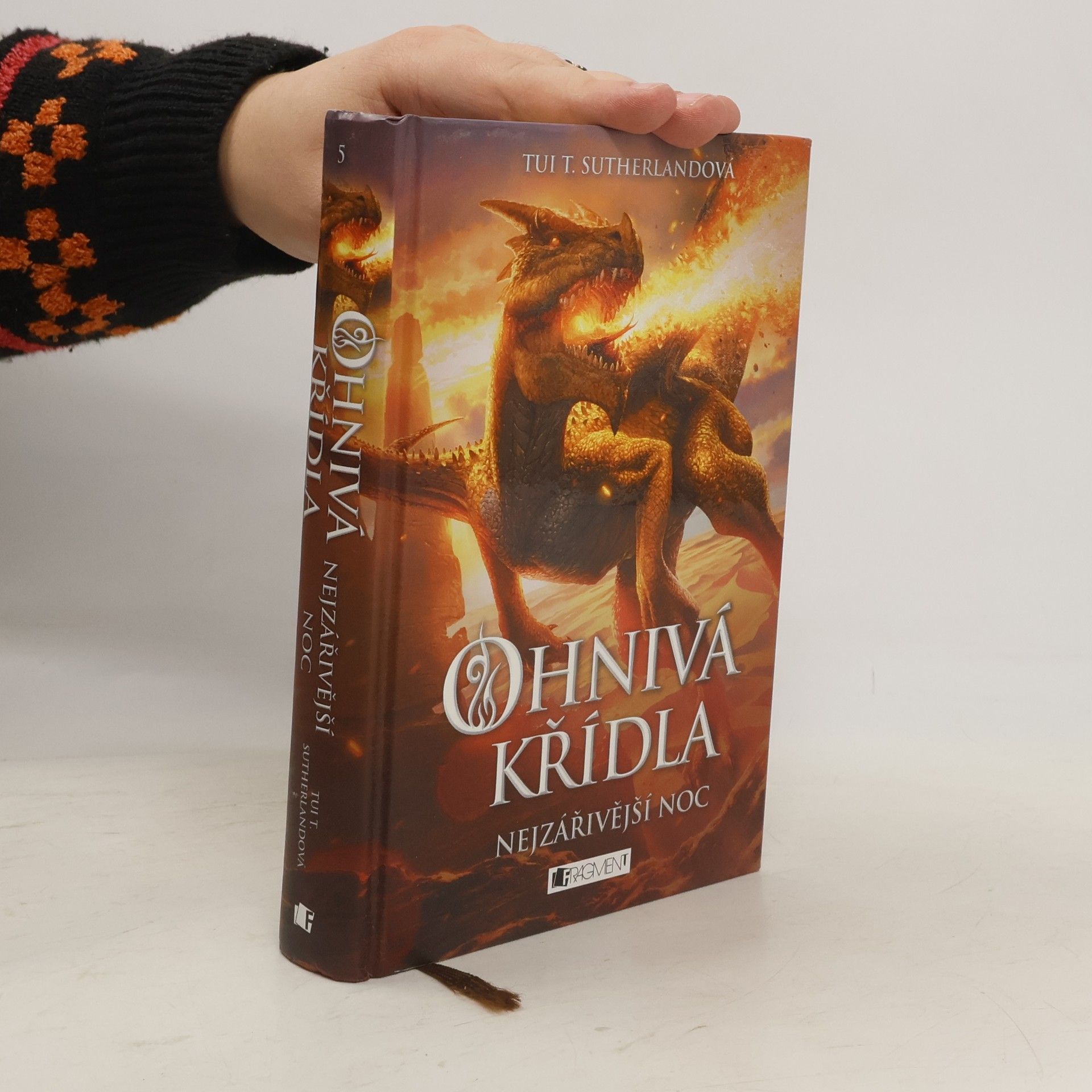 Tui Sutherland Nejzářivější noc