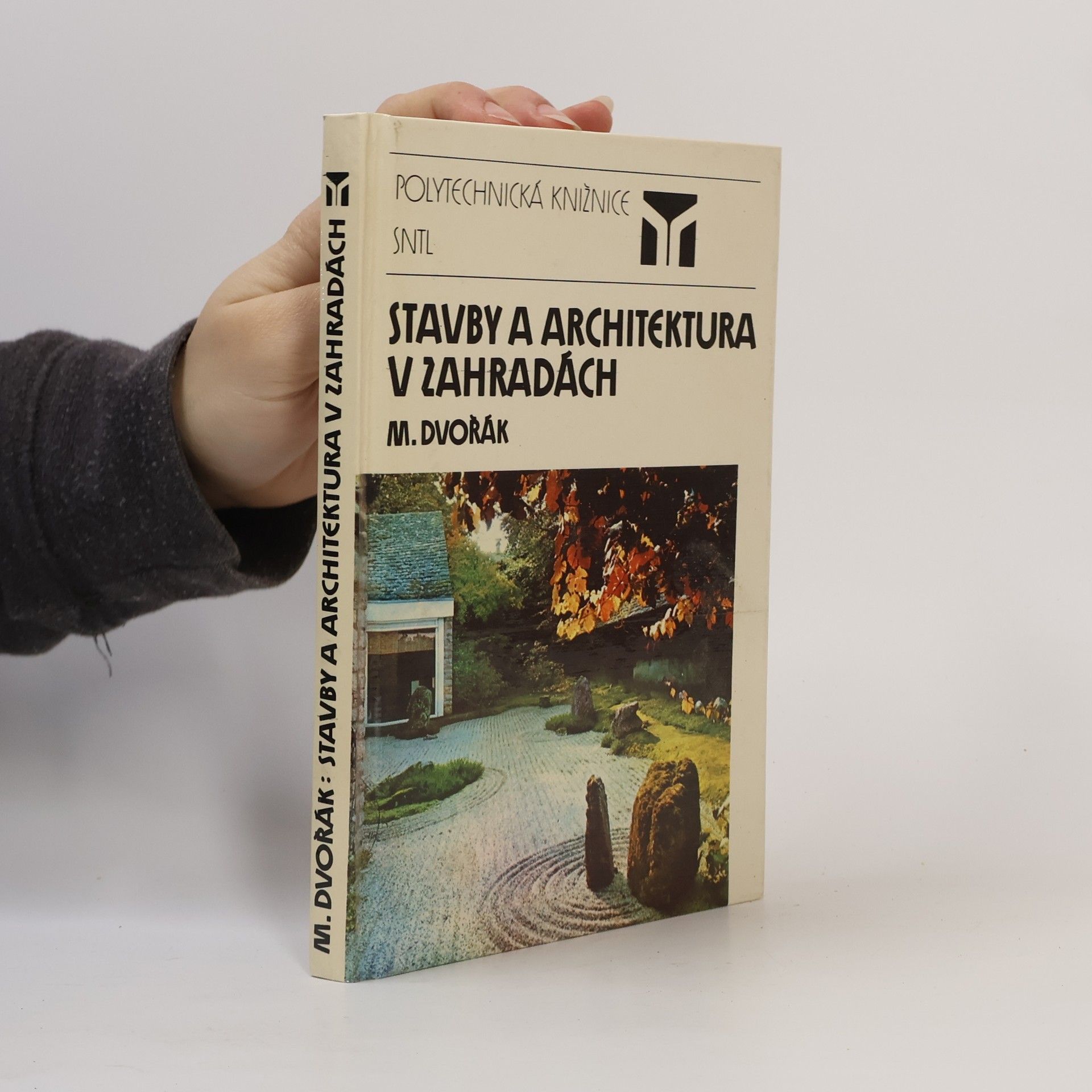 Stavby a architektura v zahradách