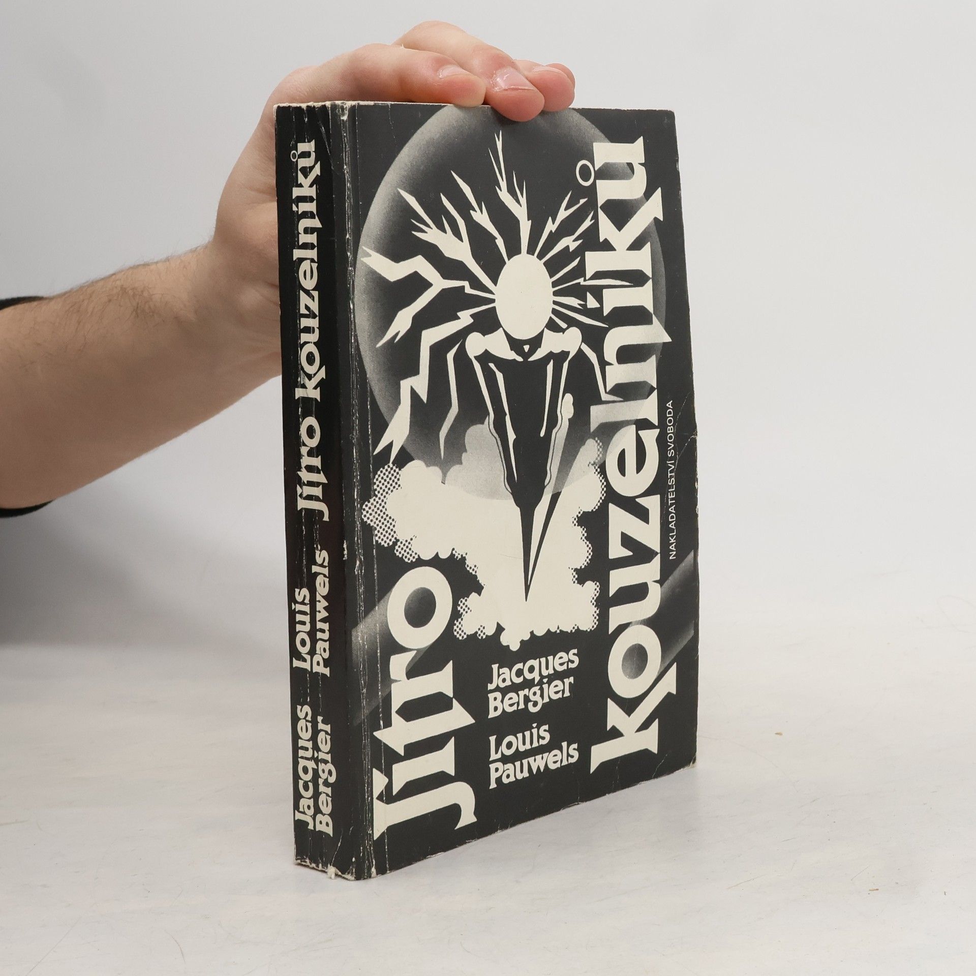 Louis Pauwels Jitro kouzelníků