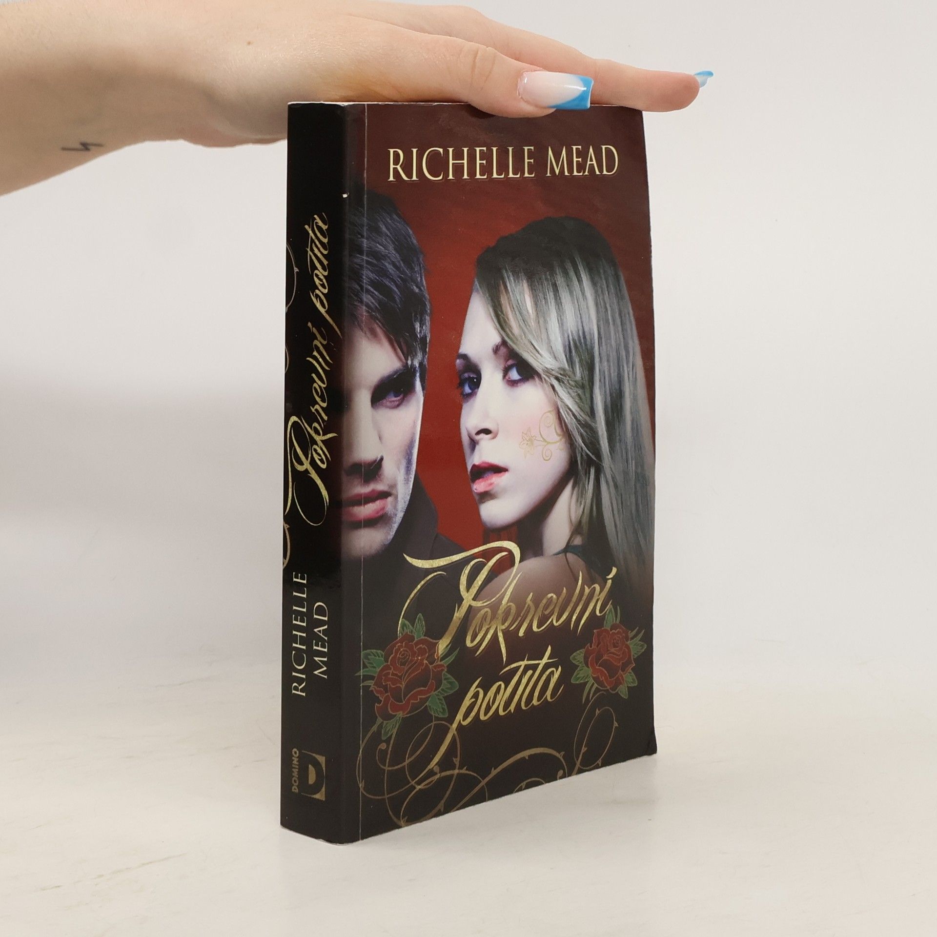 Richelle Mead Pokrevní pouta. 1. díl