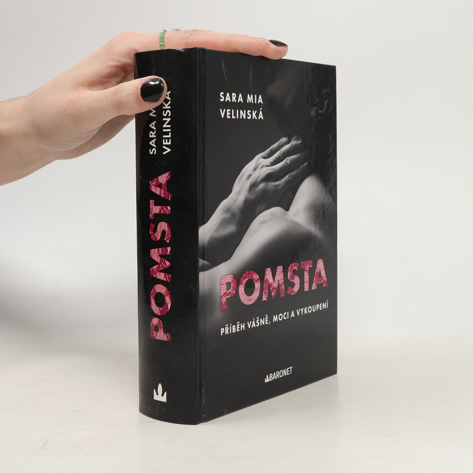 Sara Mia Velinská Pomsta