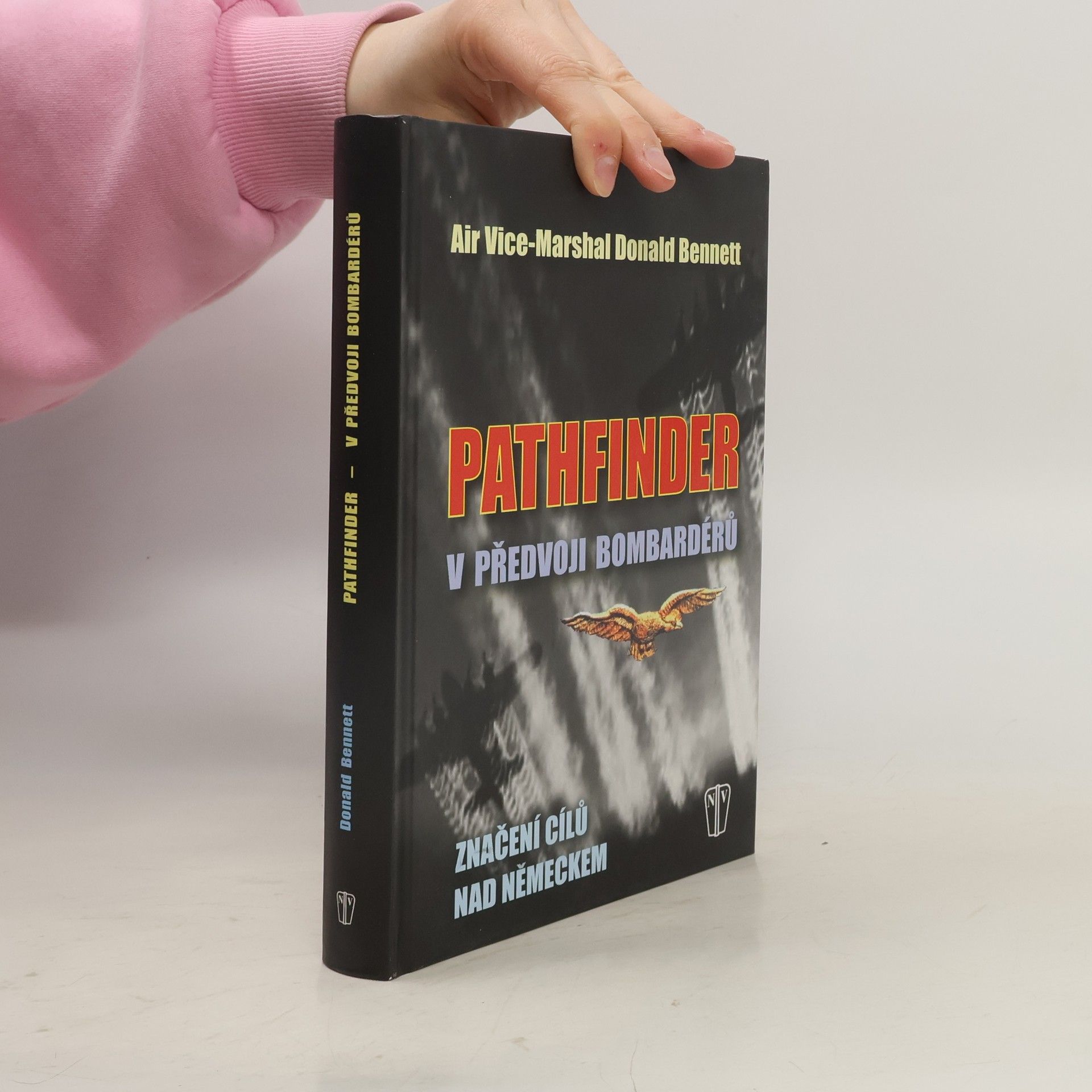 Donald Clifford Tyndall Bennett Pathfinder. V předvoji bombardérů