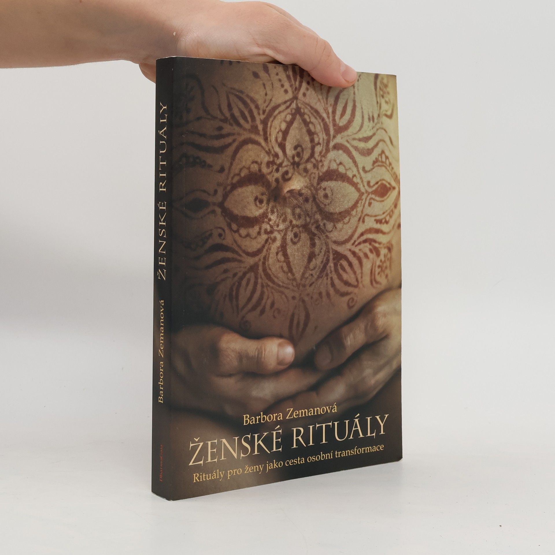 Ženské rituály: Rituály pro ženy jako cesta osobní transformace