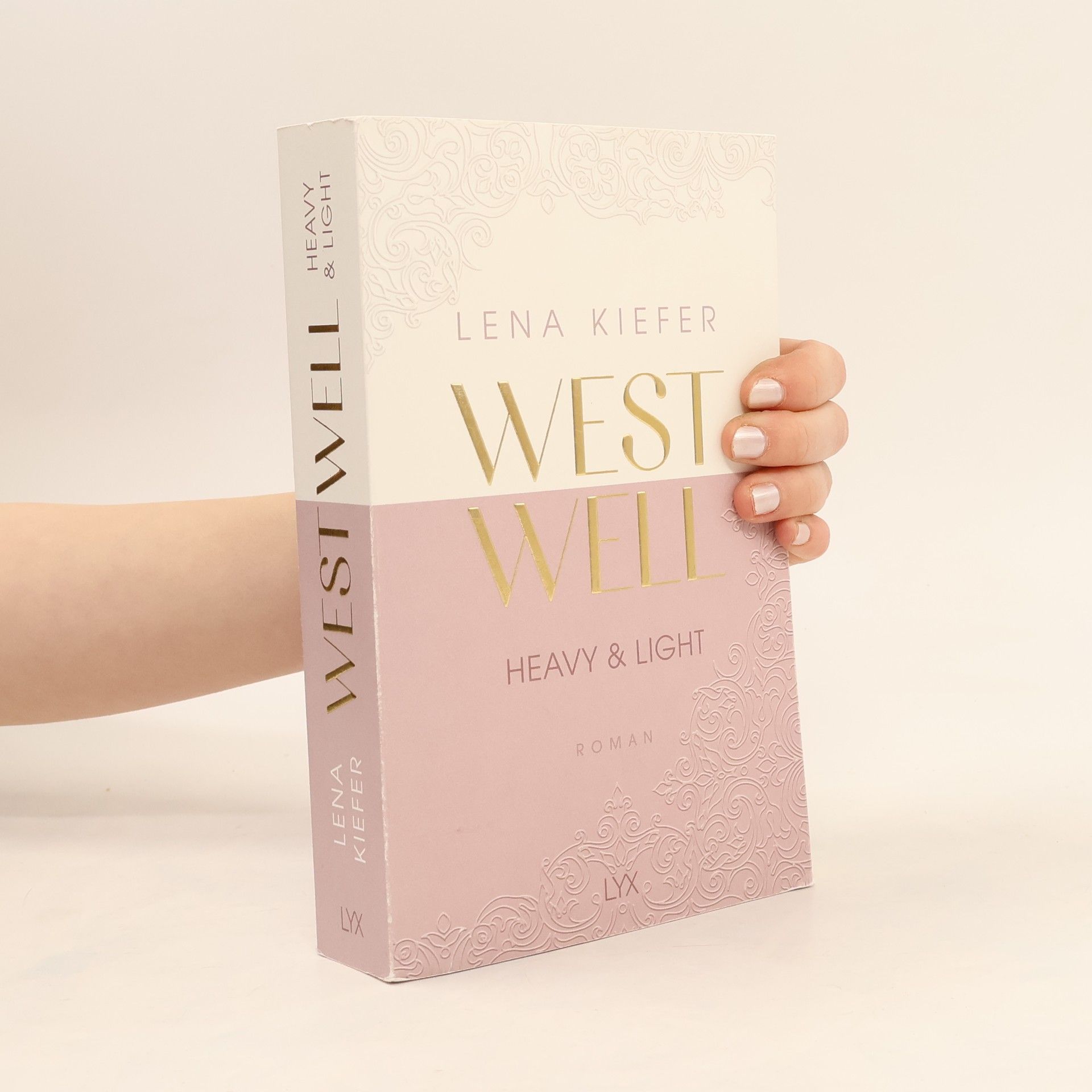 Lena Kiefer Westwell. Heavy & Light