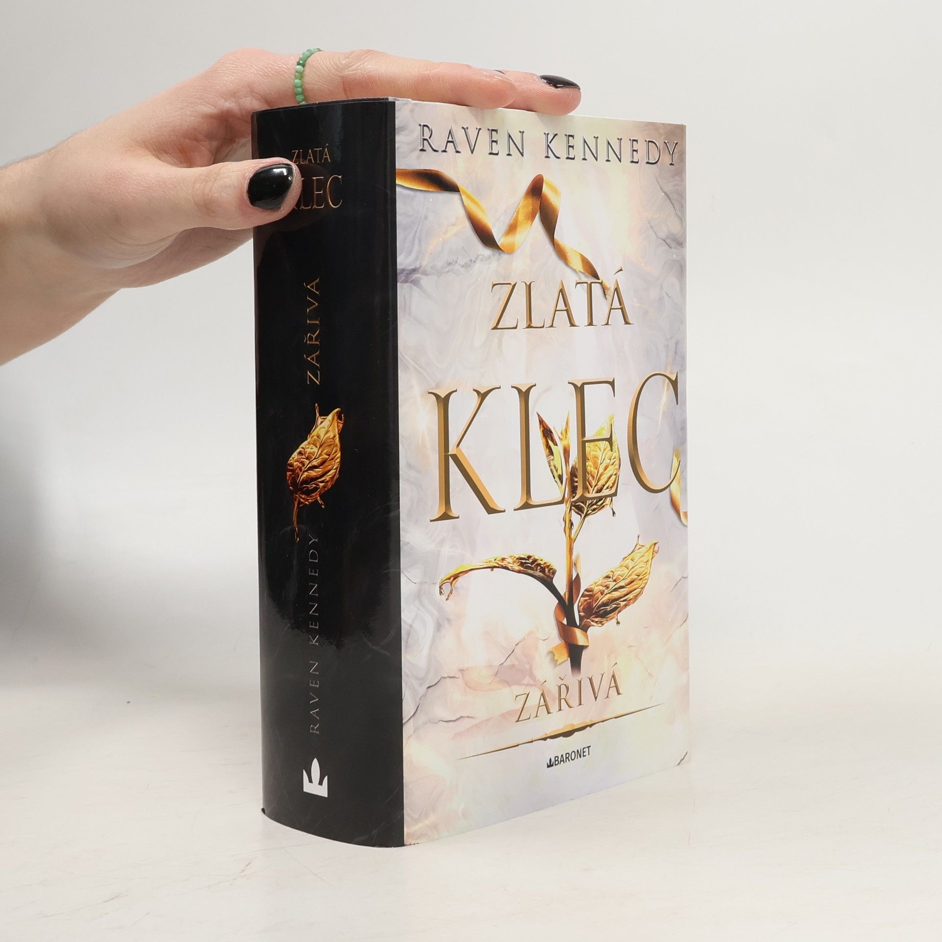 Zlatá klec. Zářivá