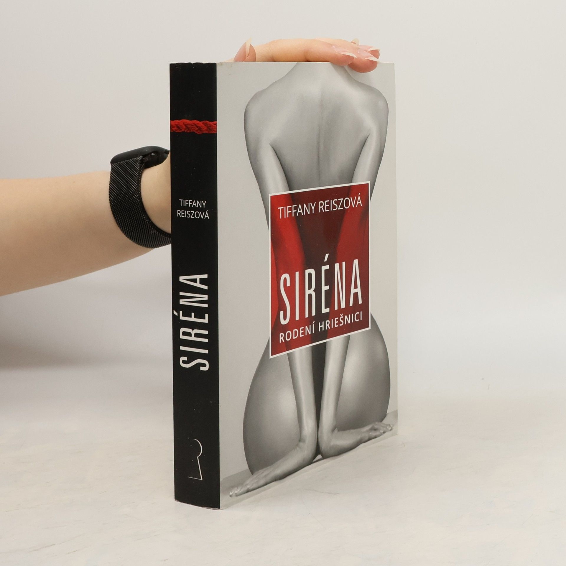 Tiffany Reisz Siréna