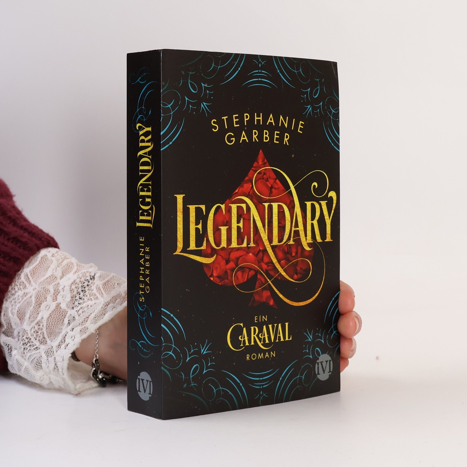 Stephanie Garber Legendary