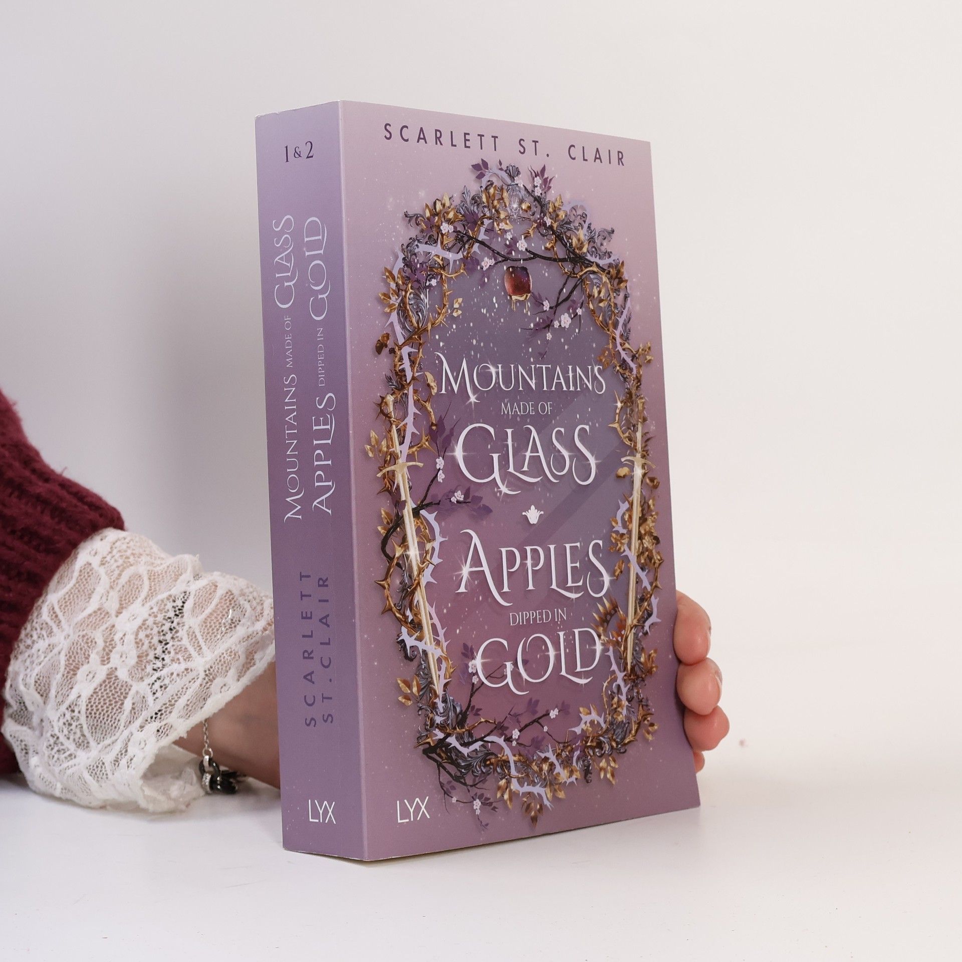 Silvia Gleißner Fairyland - 1: Mountains Made of Glass / Apples Dipped in Gold