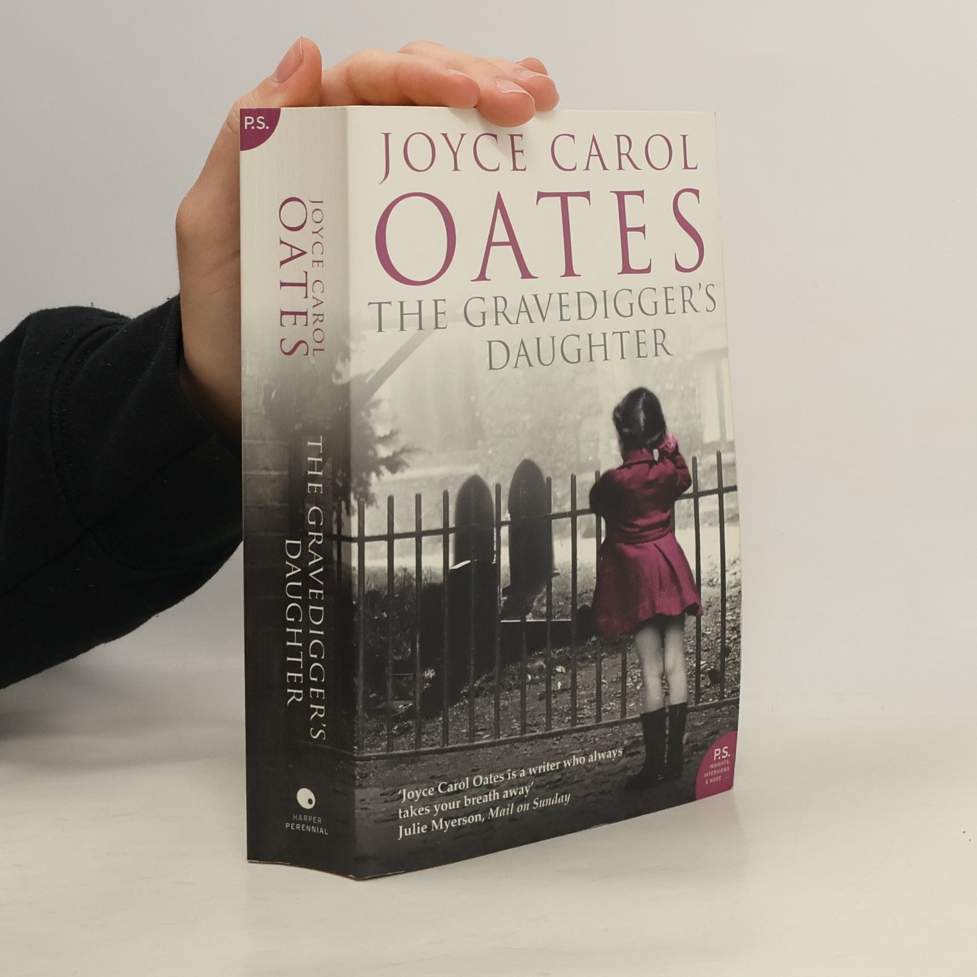 Joyce Carol Oates The Gravedigger's Daughter