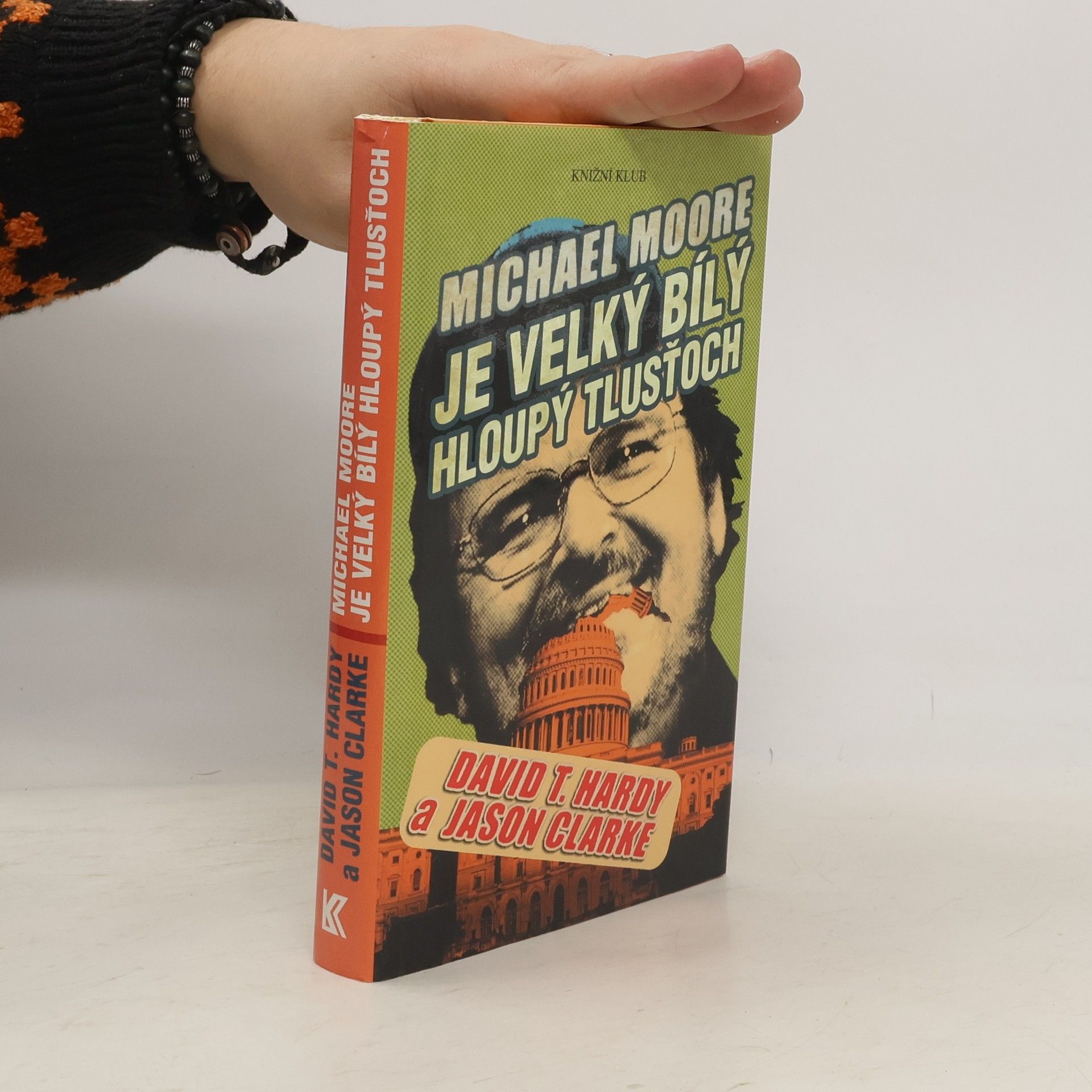 Jason Clarke Michael Moore je velký bílý tlusťoch