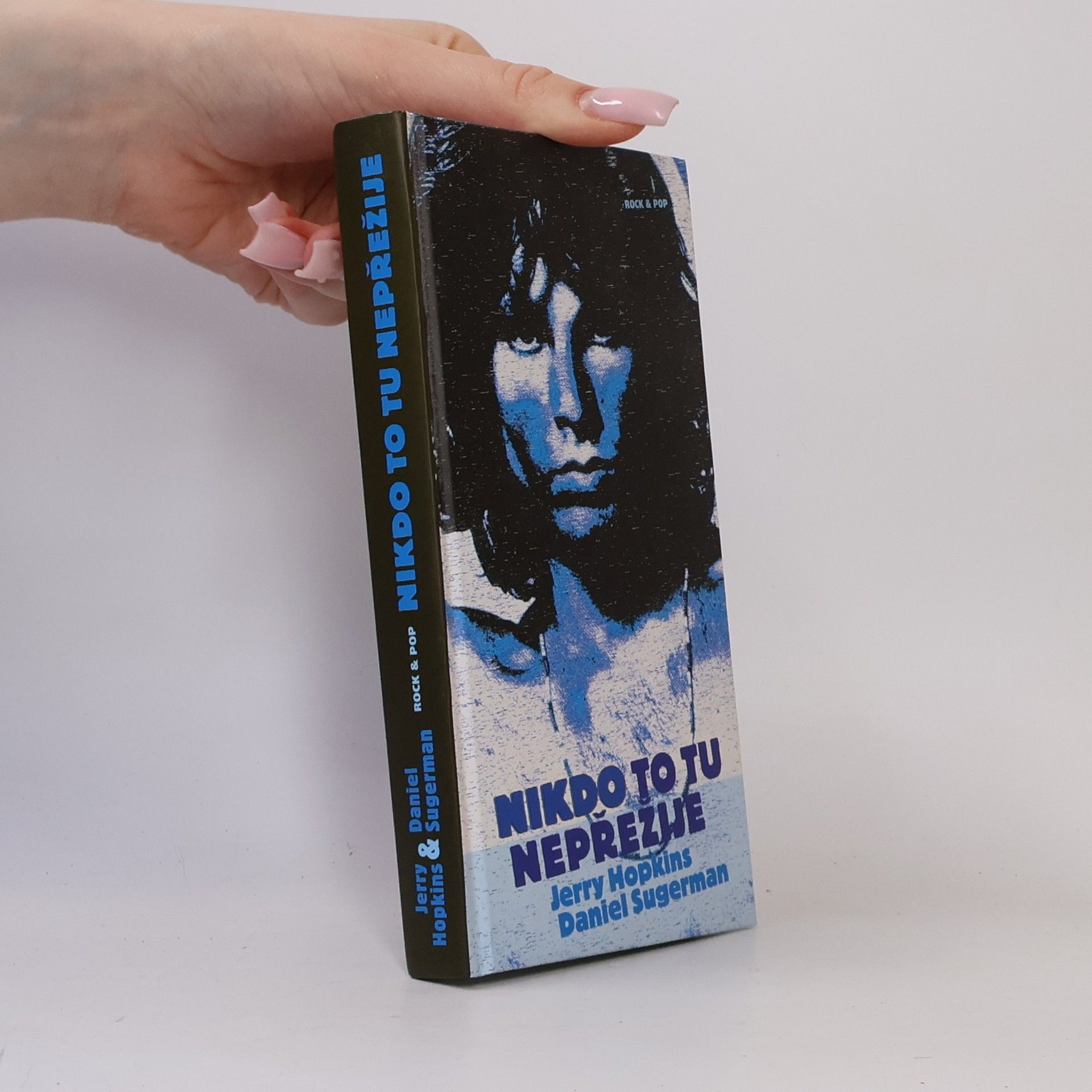 Jerry Hopkins Nikdo to tu nepřežije