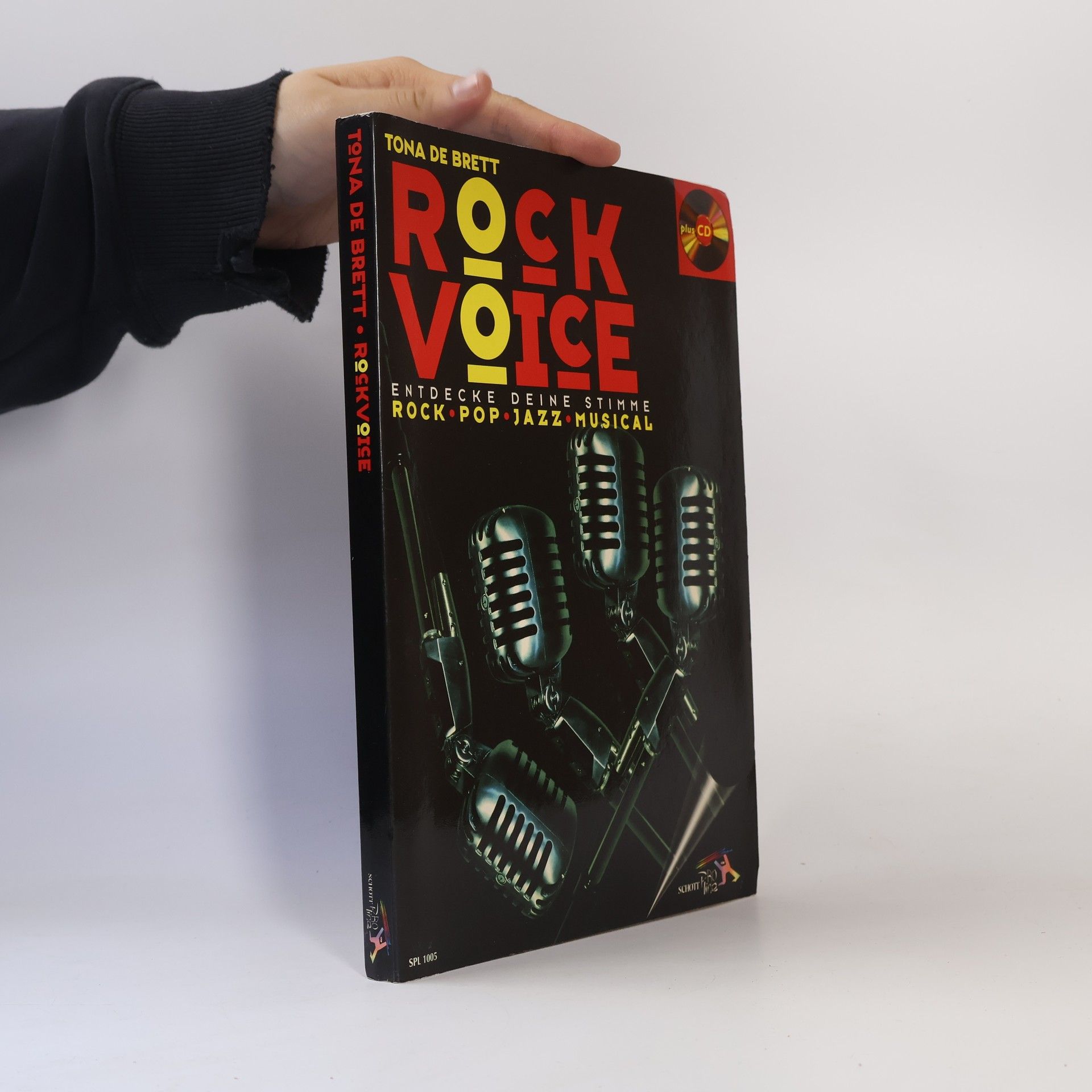 Tona De Brett Rock voice