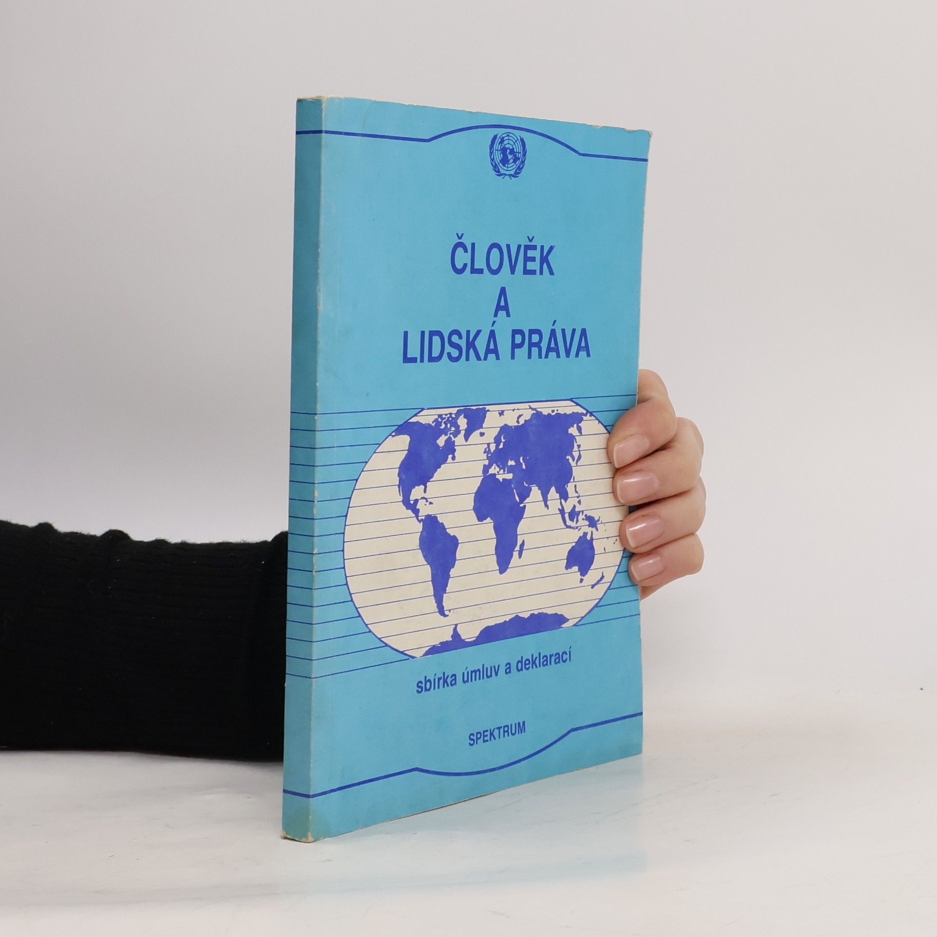 Collectif d'auteurs Člověk a lidská práva