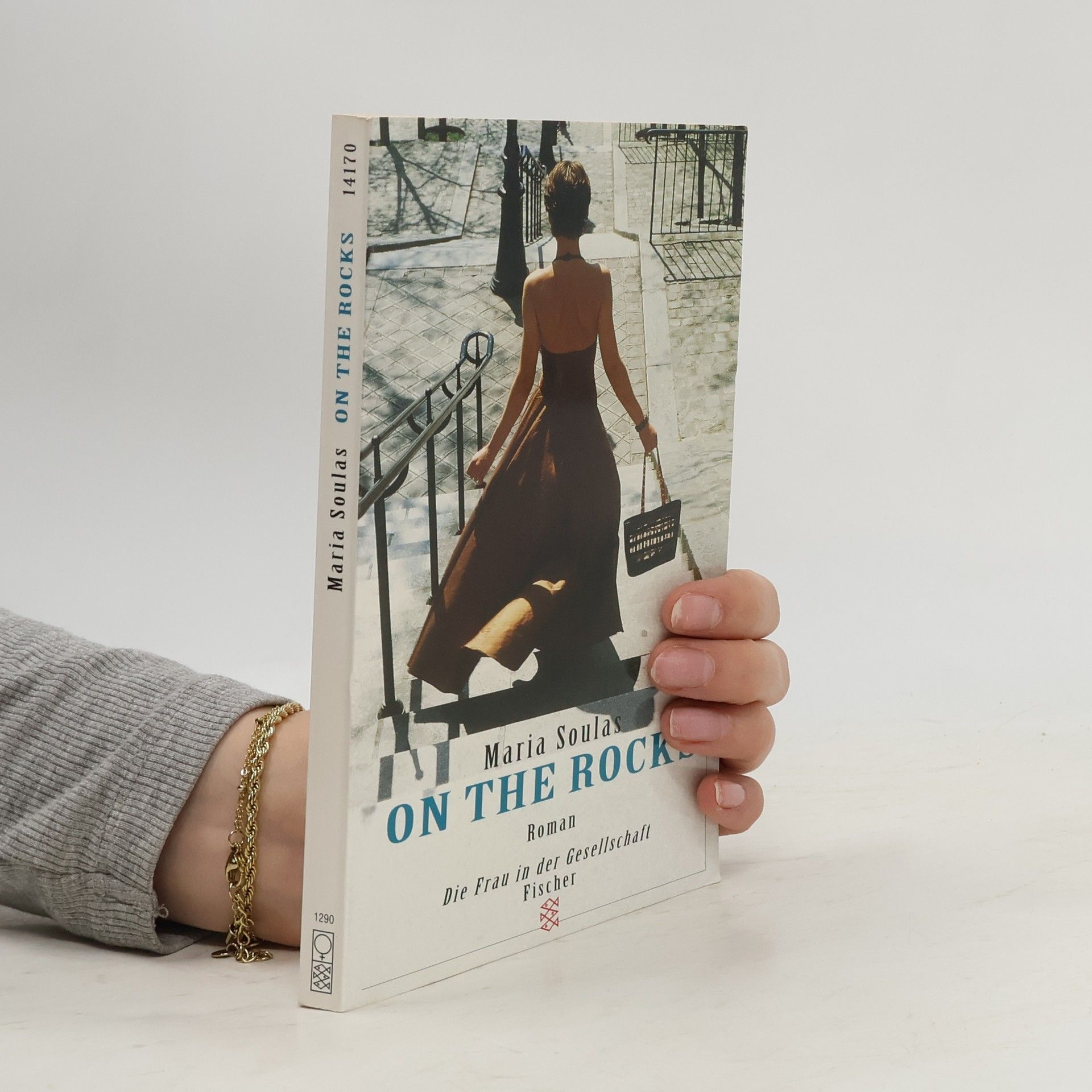 Maria Soulas On the rocks