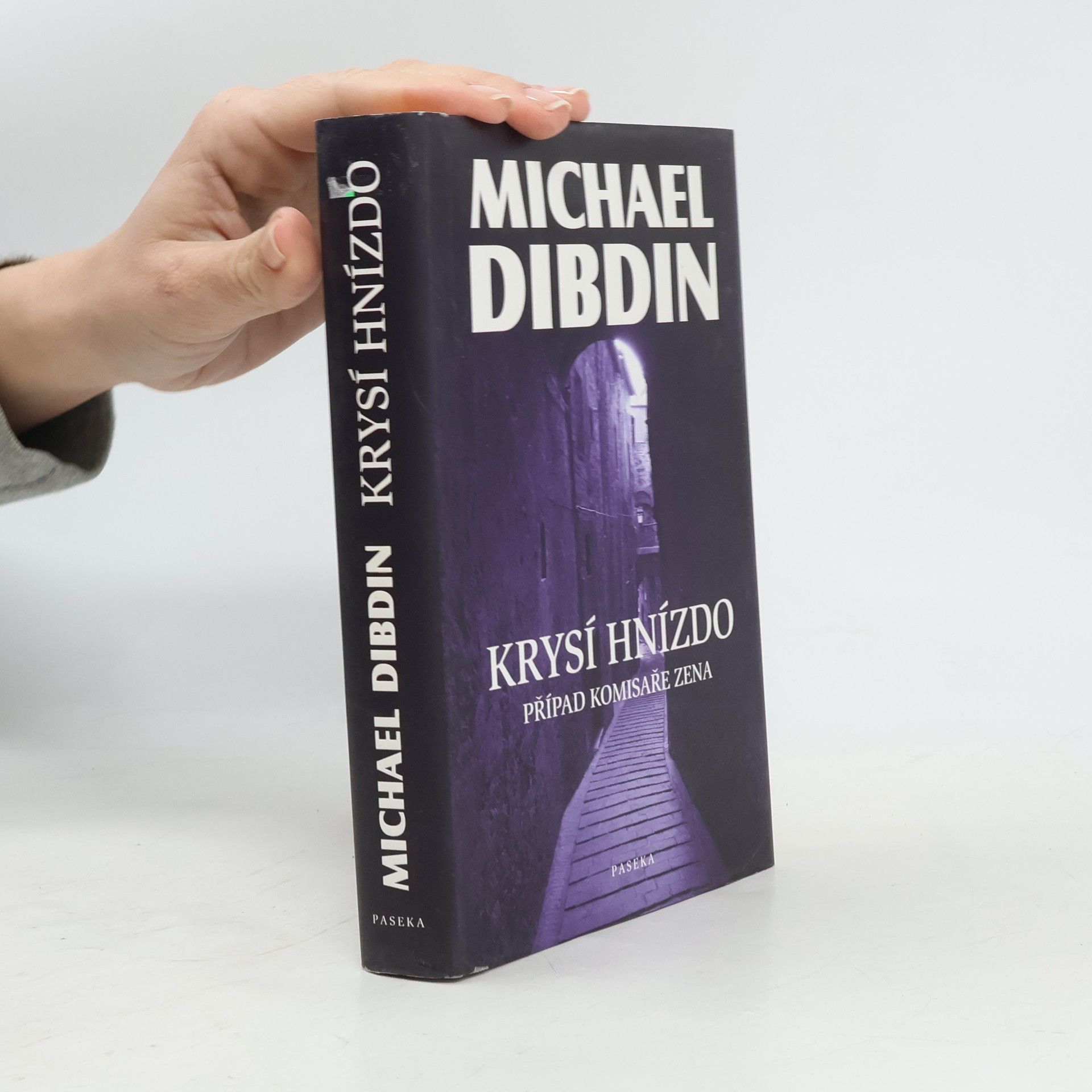 Krysí hnízdo: Případ komisaře Zena