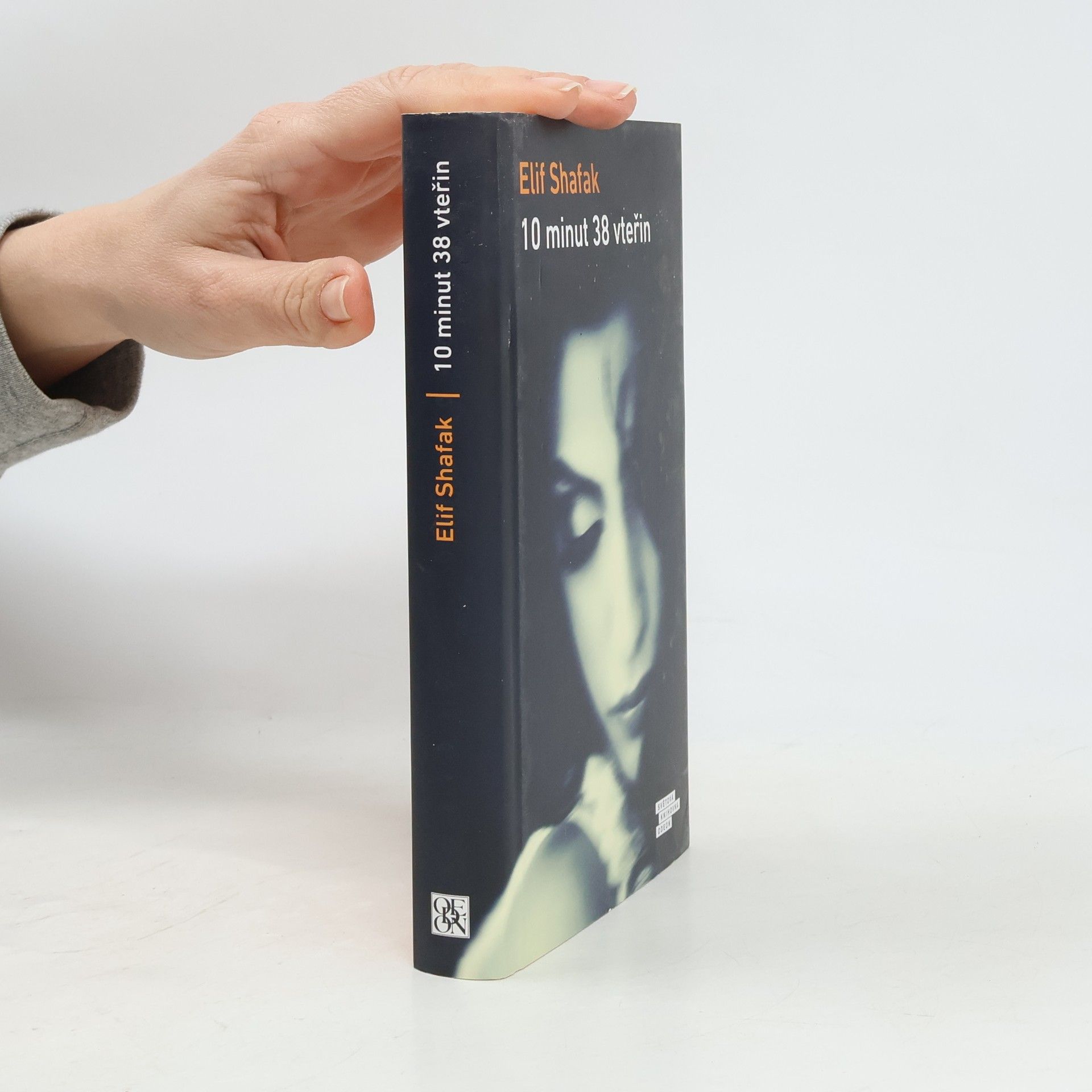 Elif Shafak 10 minut 38 vteřin