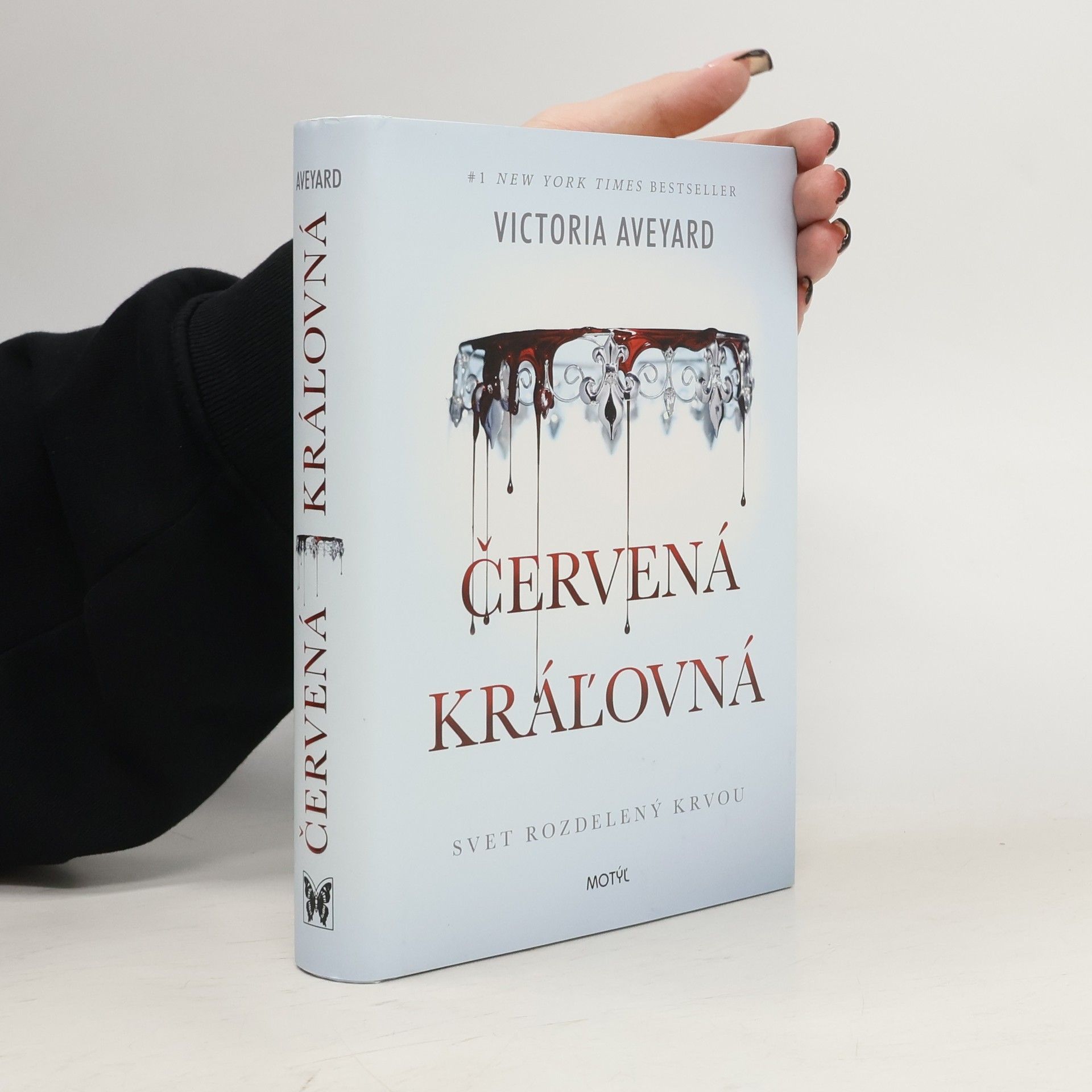 Victoria Aveyard Červená kráľovná