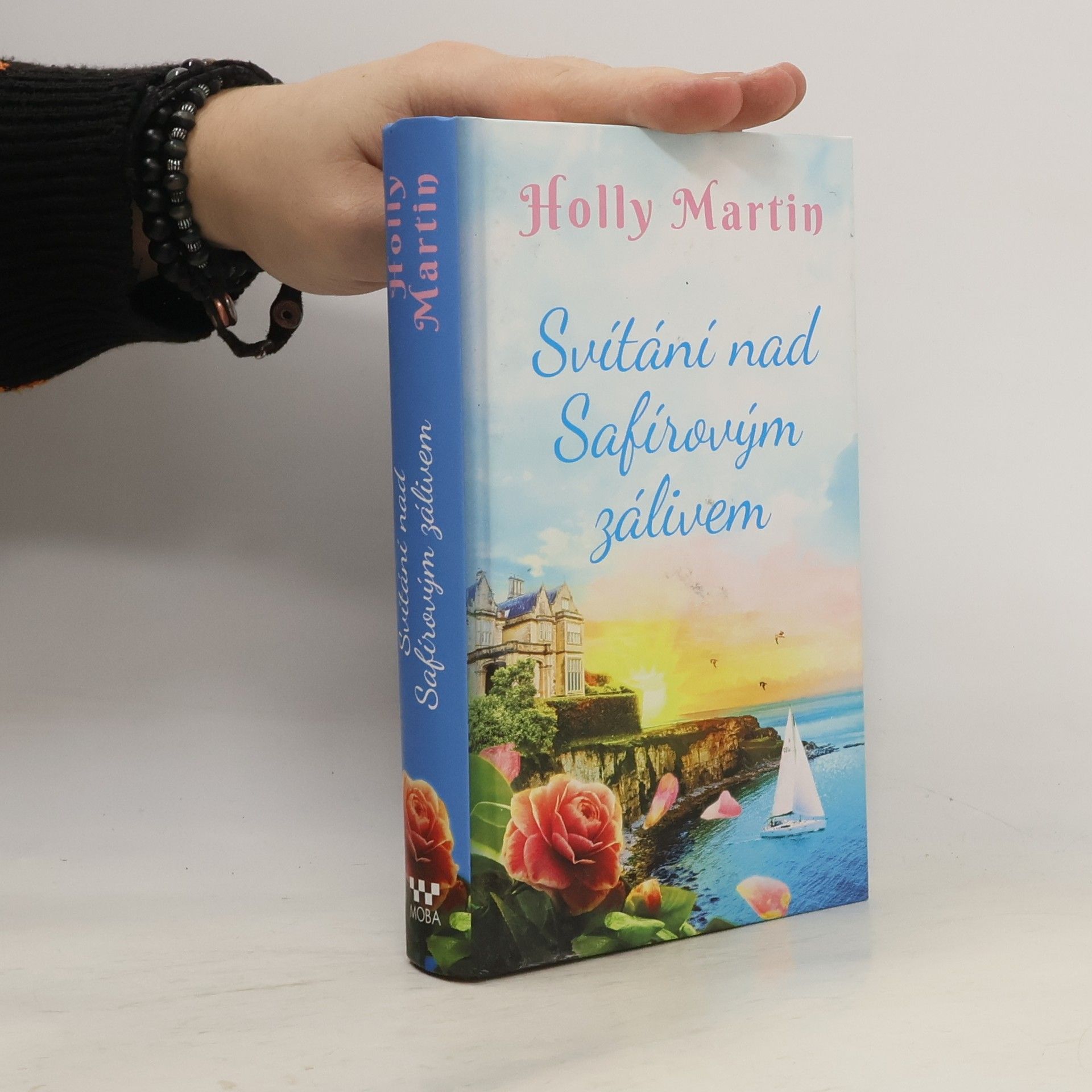 Martin Hollý Svítání nad Safírovým zálivem