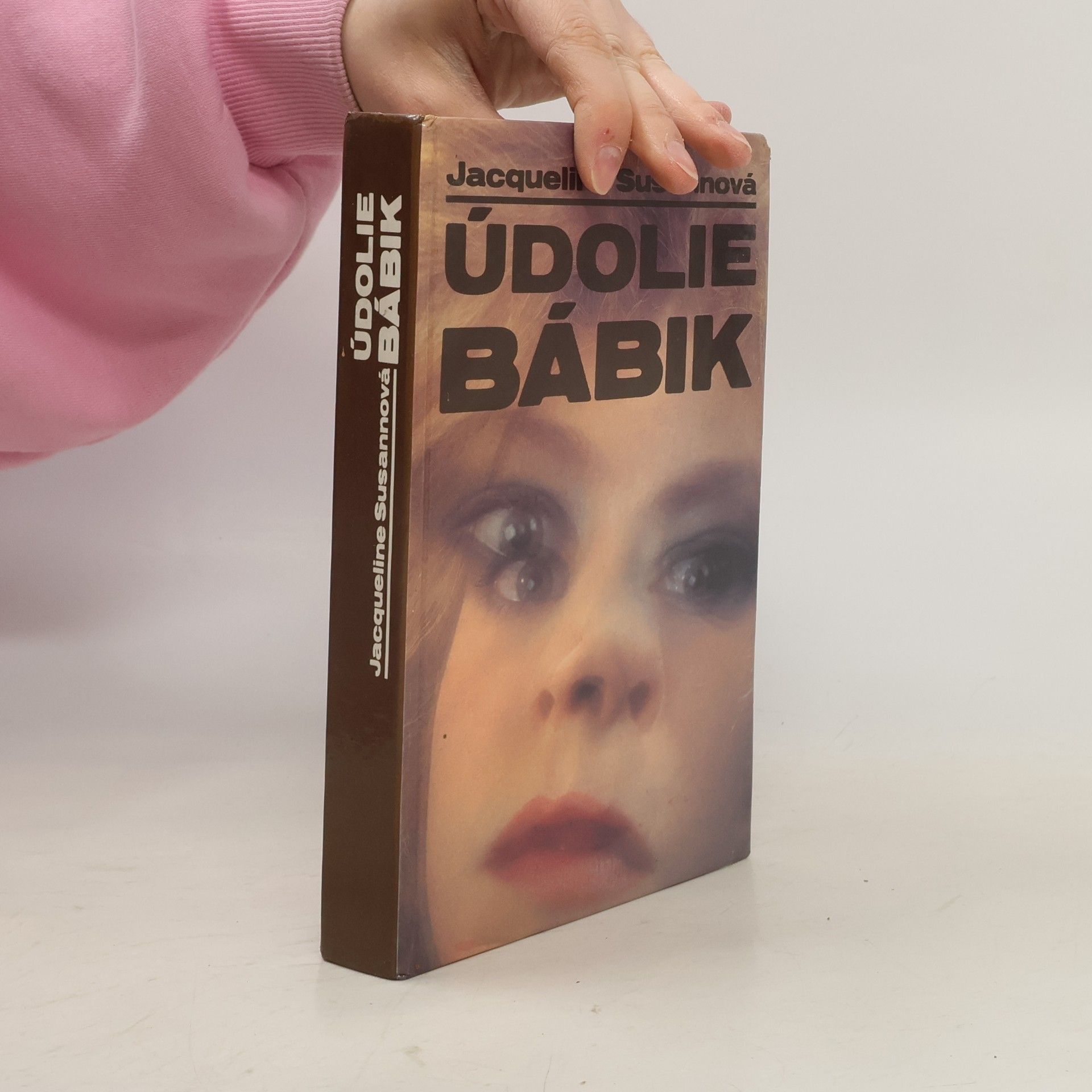 Jacqueline Susann Údolie bábik