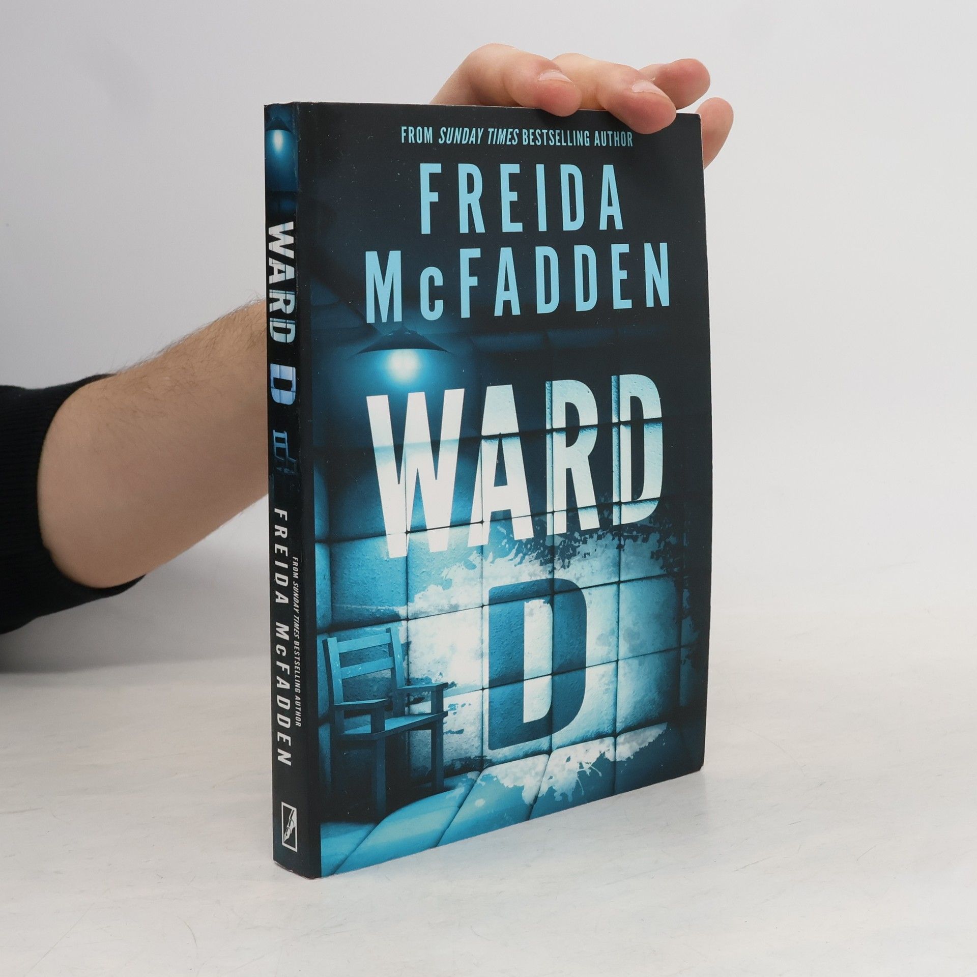 Freida McFadden Ward D