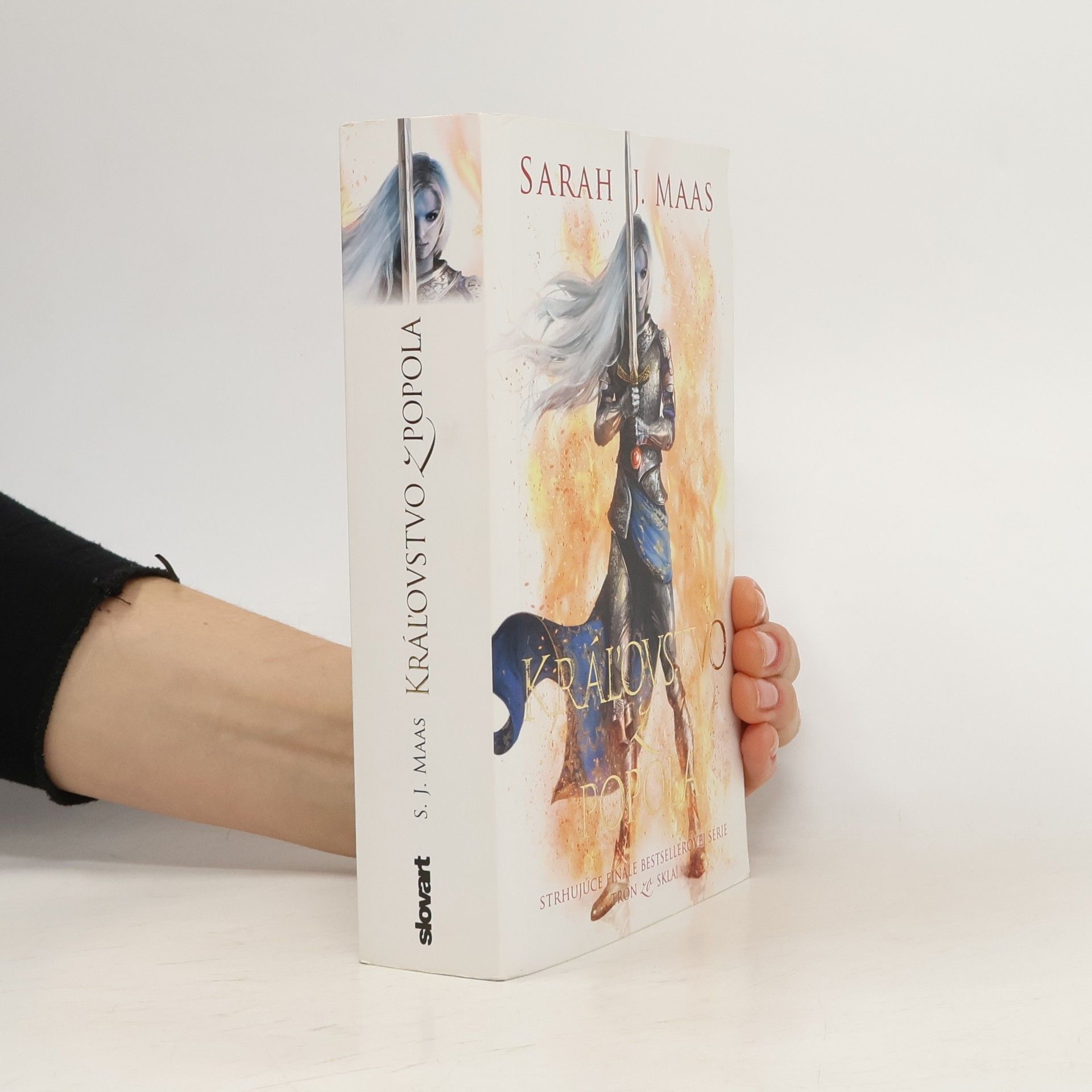 Sarah J. Maas Kráľovstvo z popola
