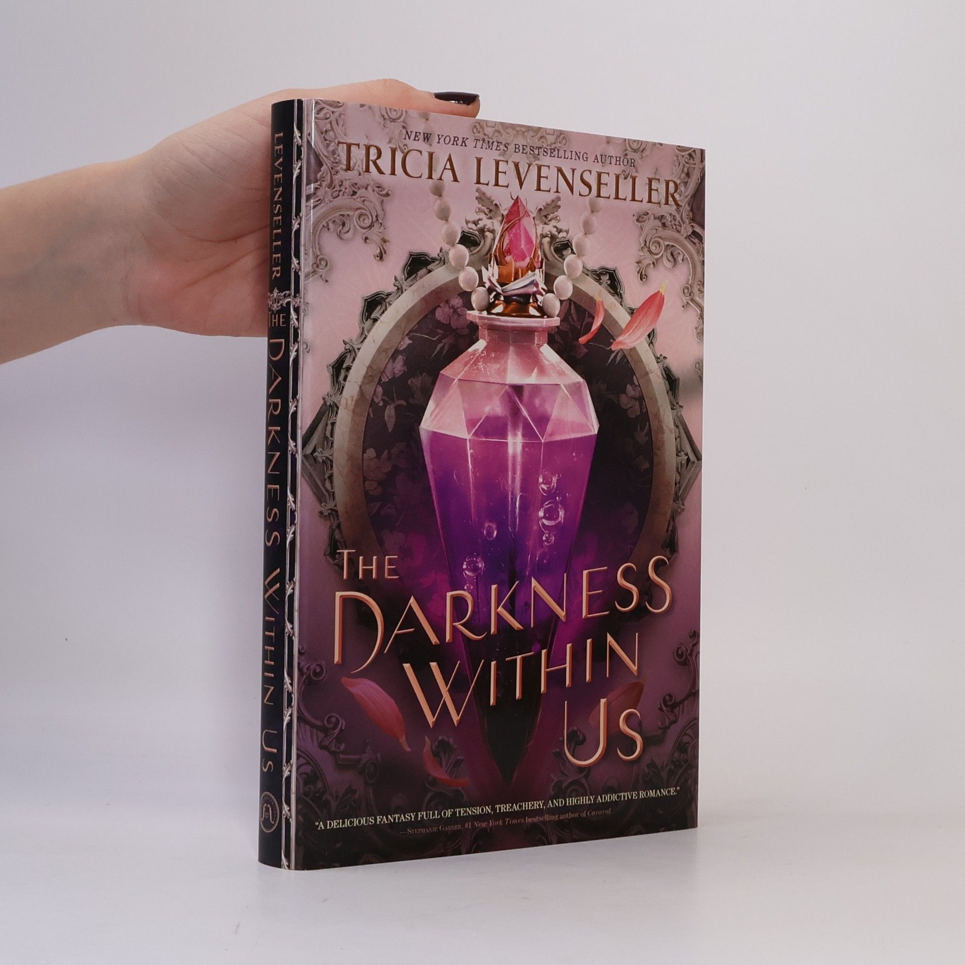 Tricia Levenseller The Darkness Within Us. Special Edition