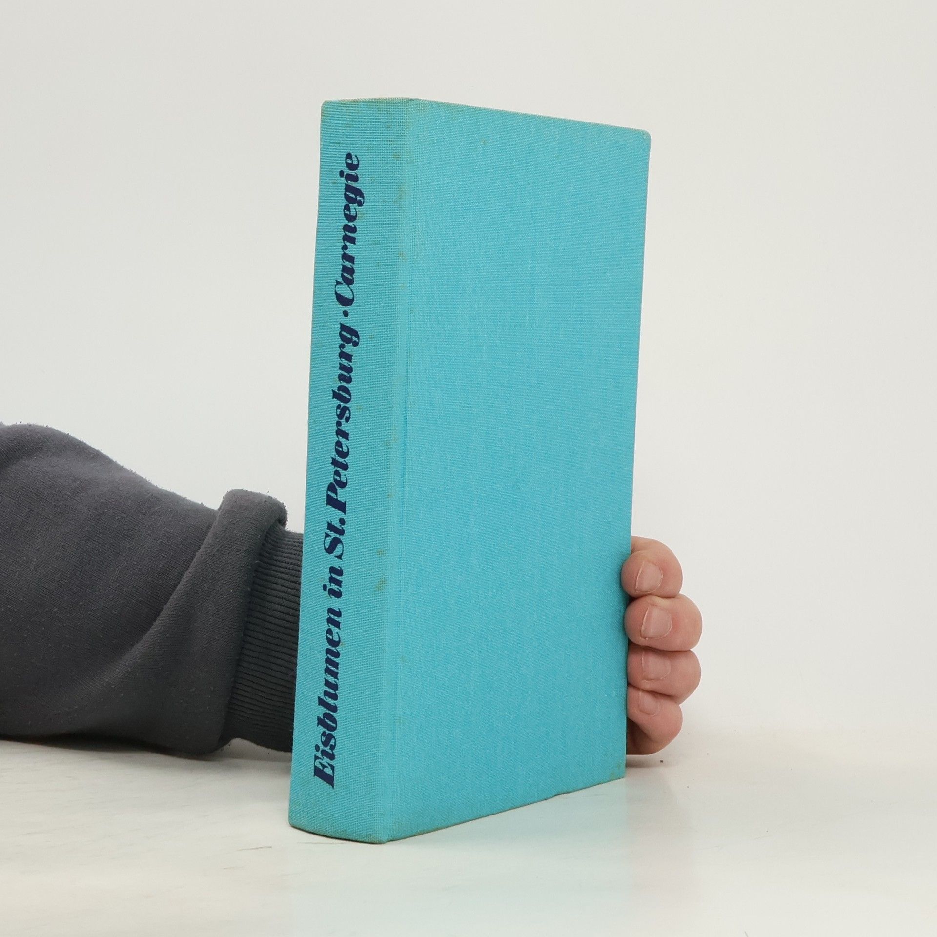 Sacha Carnegie Eisblumen in St. Petersburg