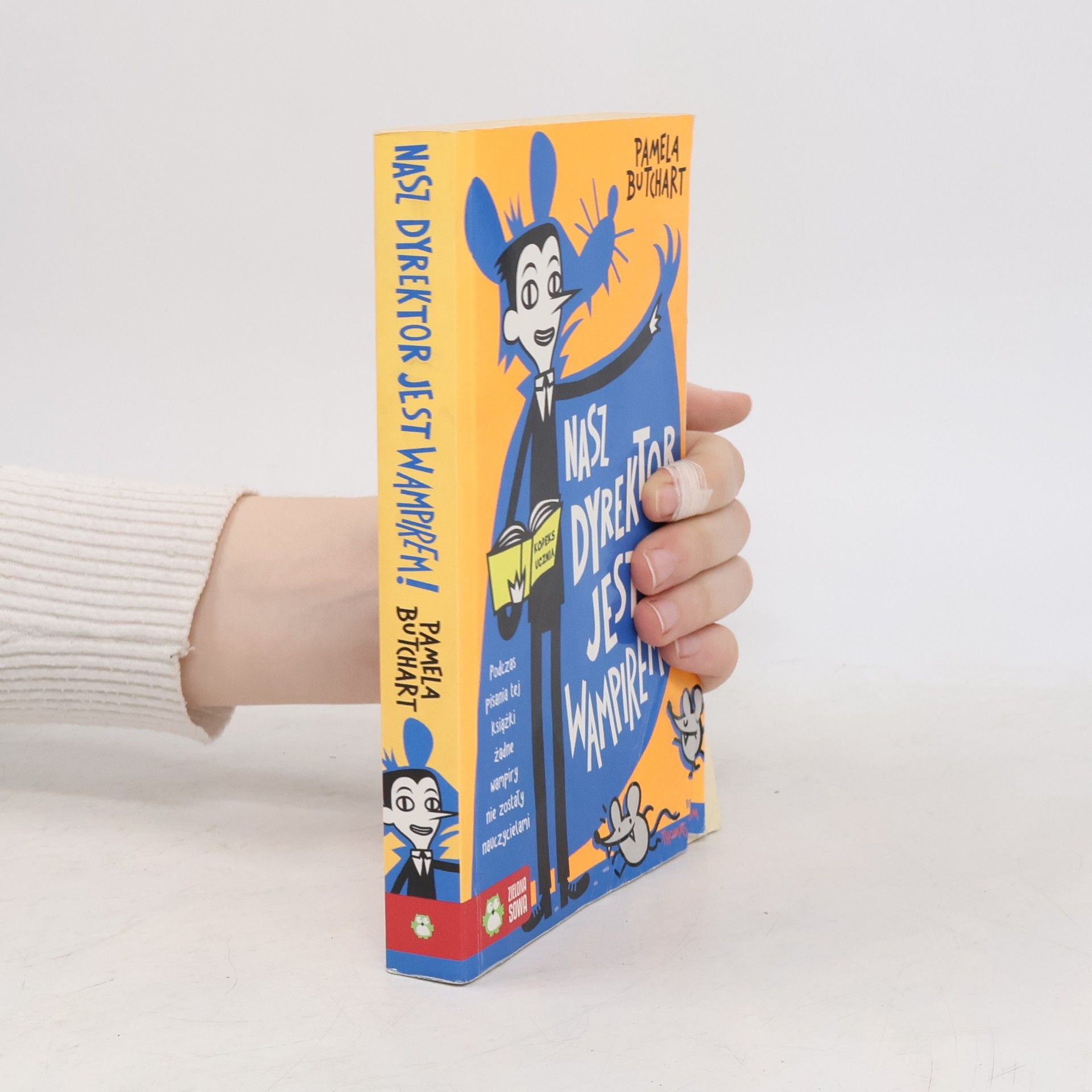 Butchart Pamela Nasz dyrektor jest wampirem!