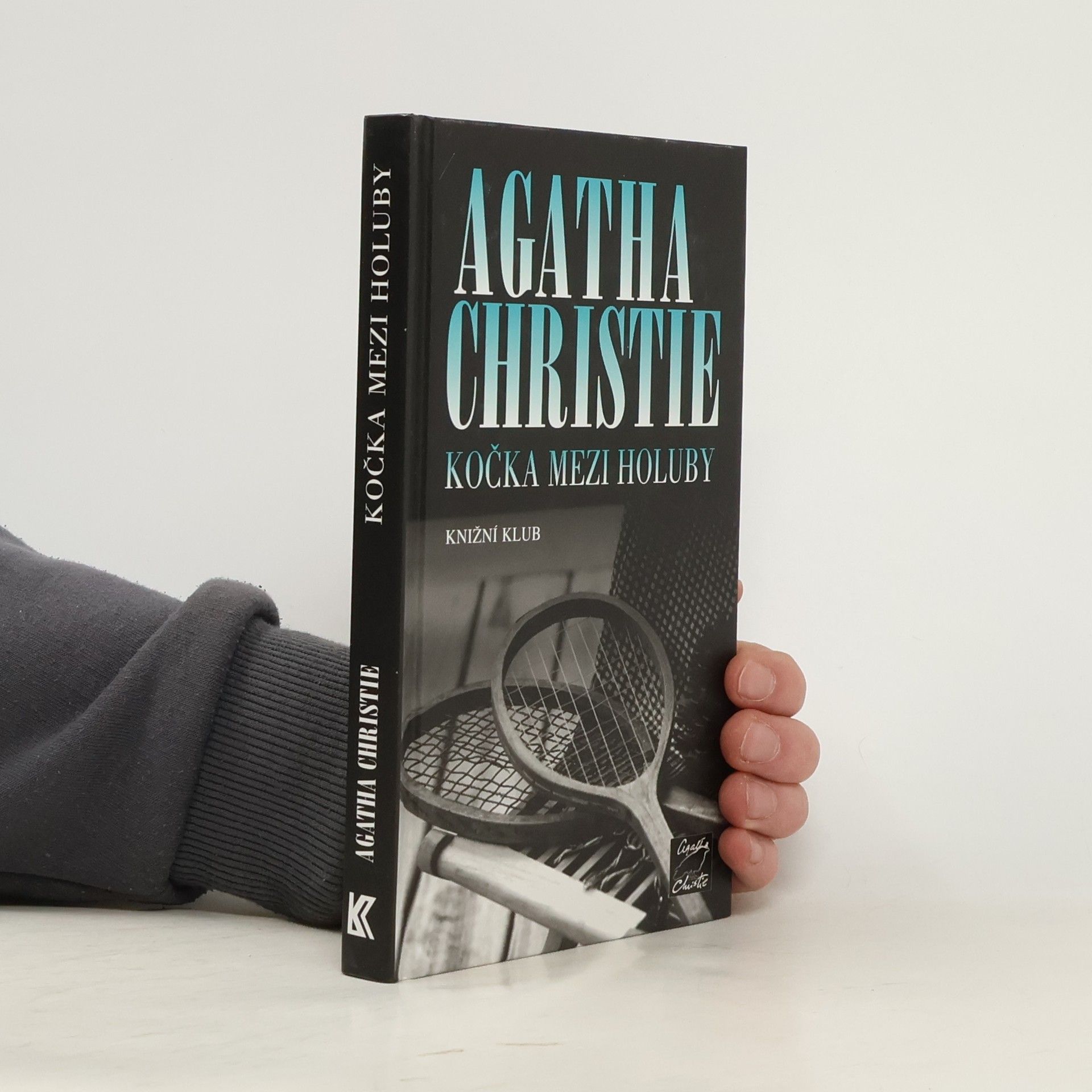 Agatha Christie Kočka mezi holuby