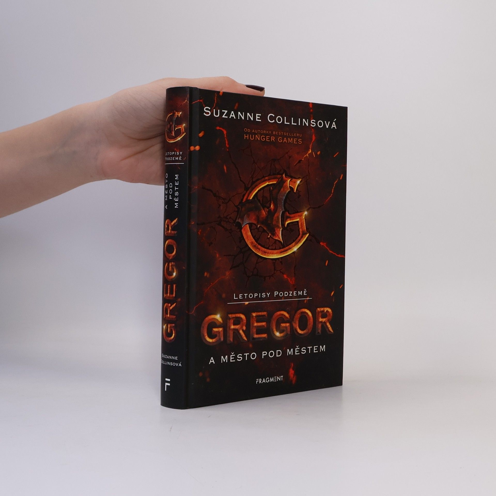 Suzanne Collins Letopisy Podzemě. Gregor a město pod městem