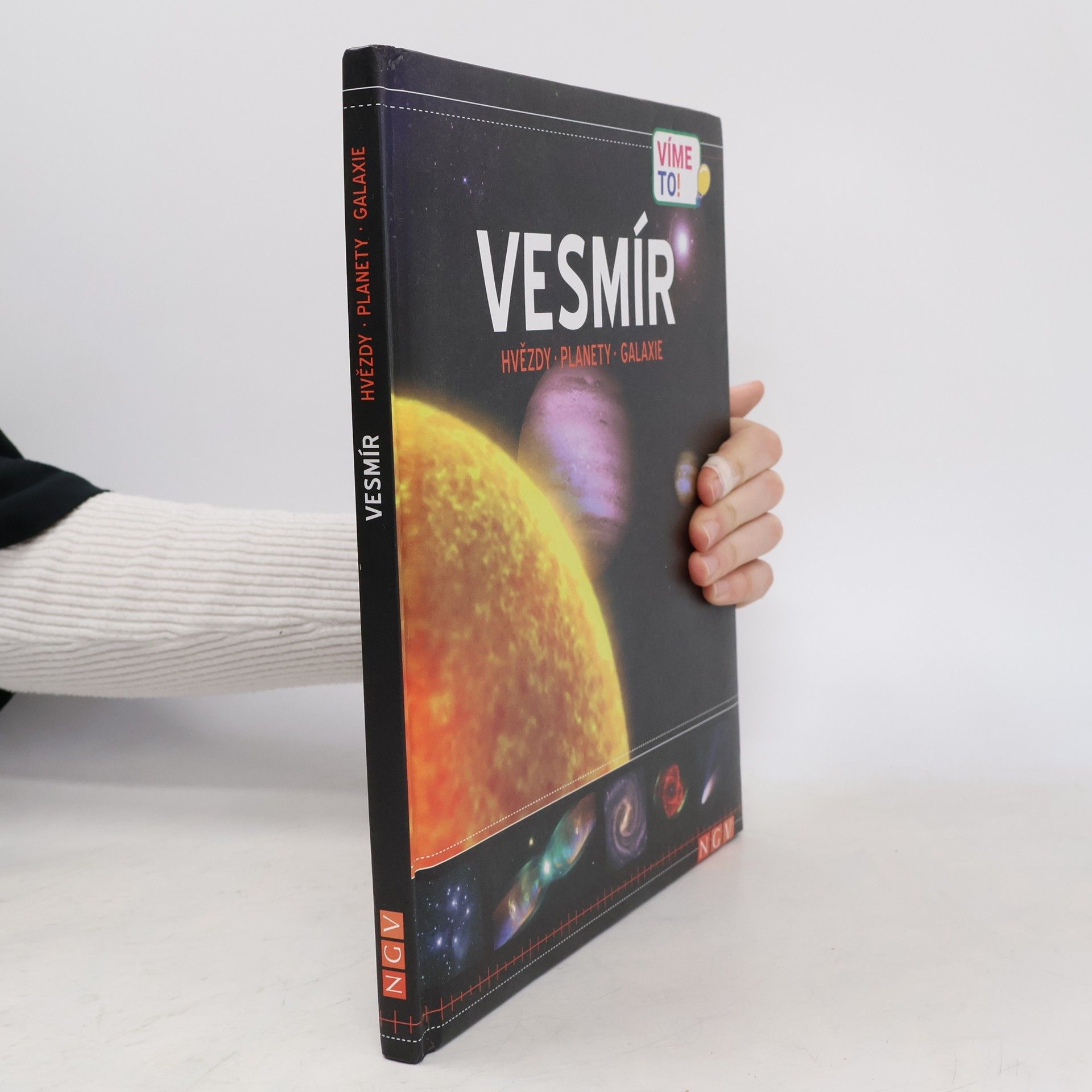 Autorenkollektiv Vesmír