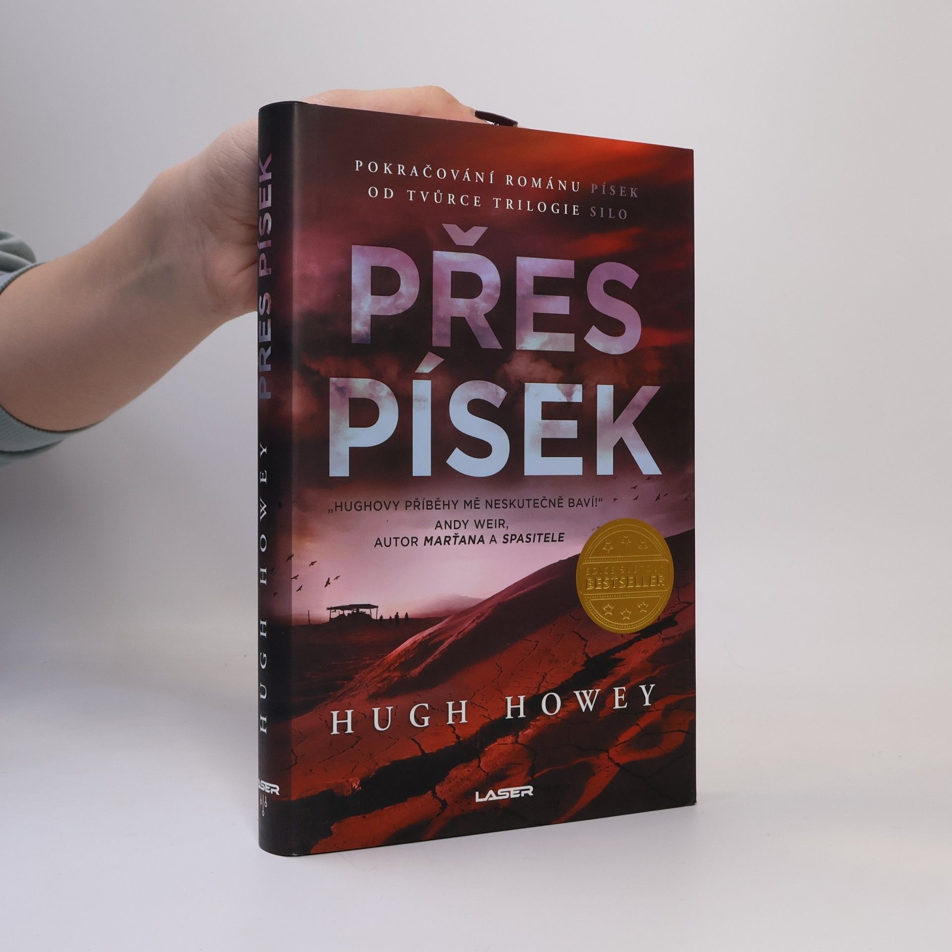 Hugh Howey Přes písek