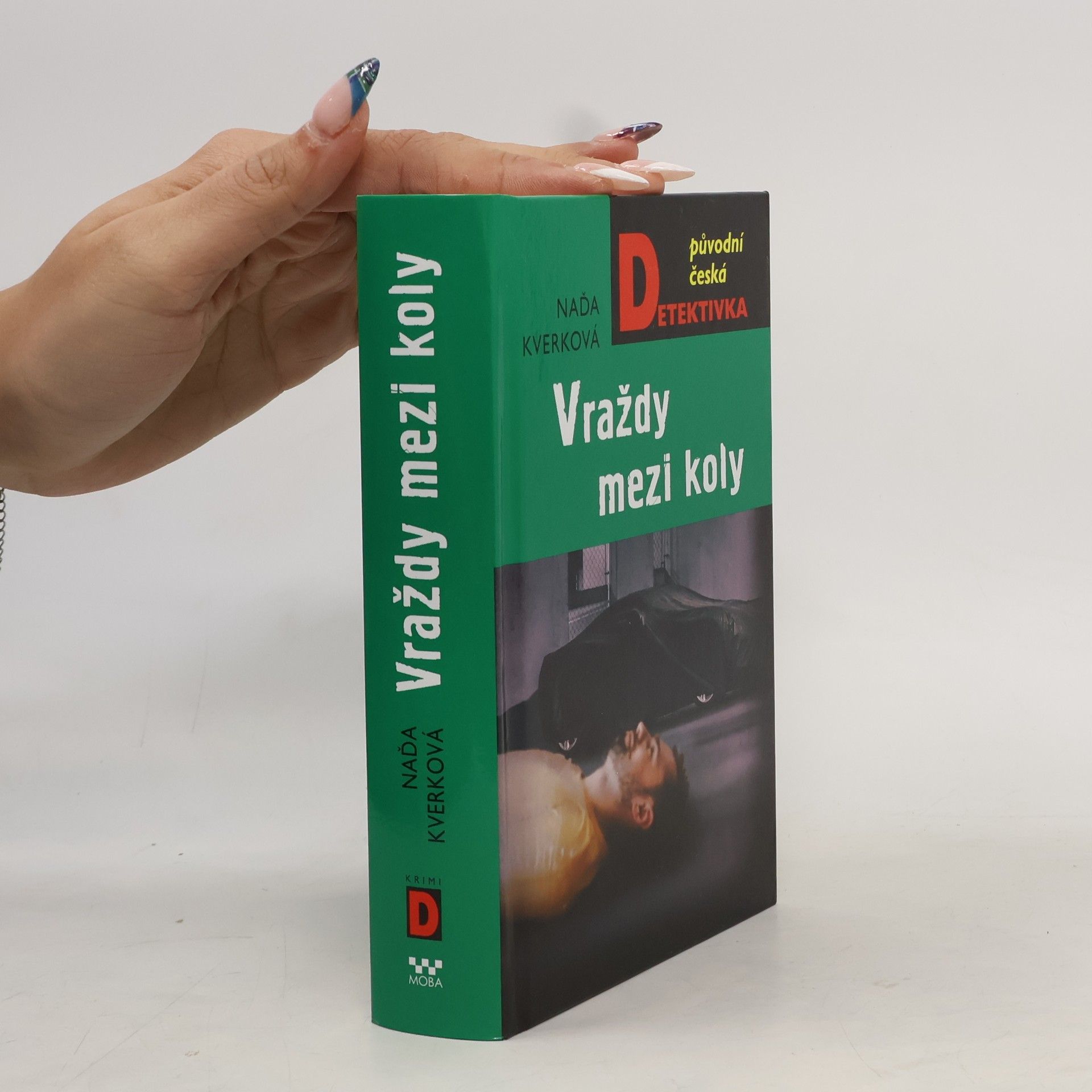 Naďa Kverková Vraždy mezi koly