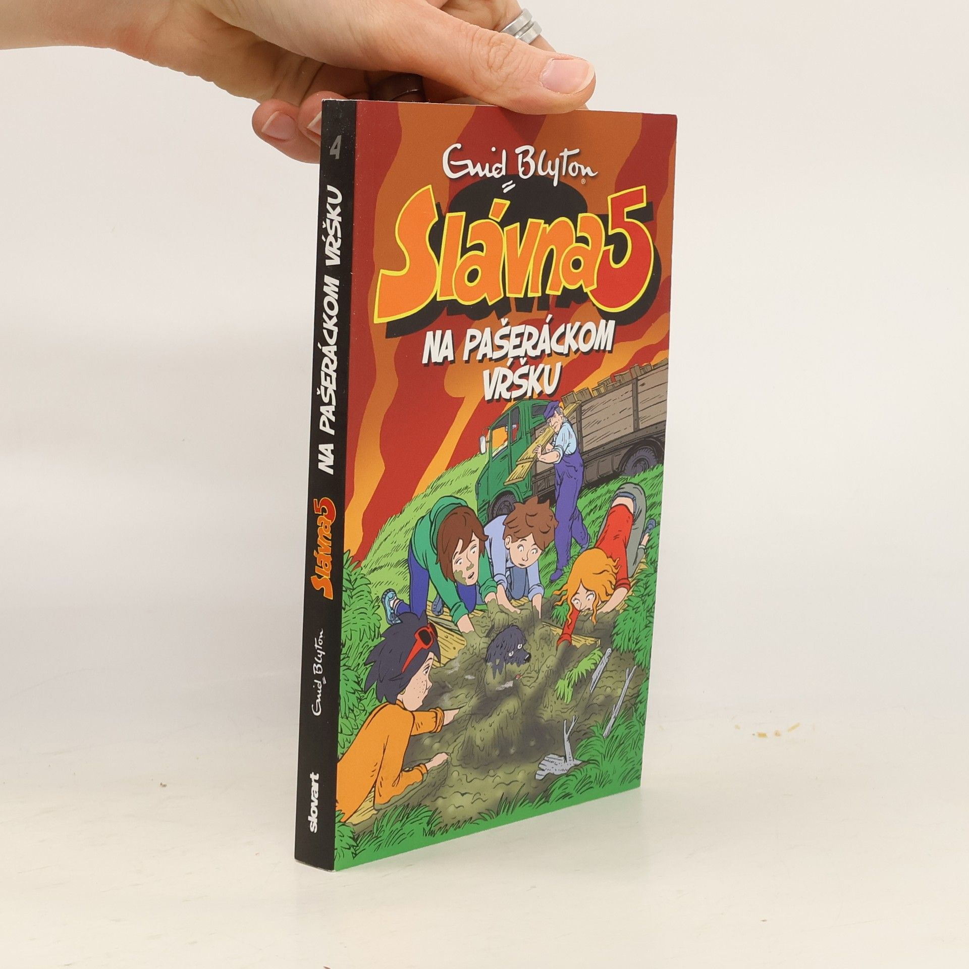 Enid Blyton Slávna päťka na Pašeráckom vŕšku