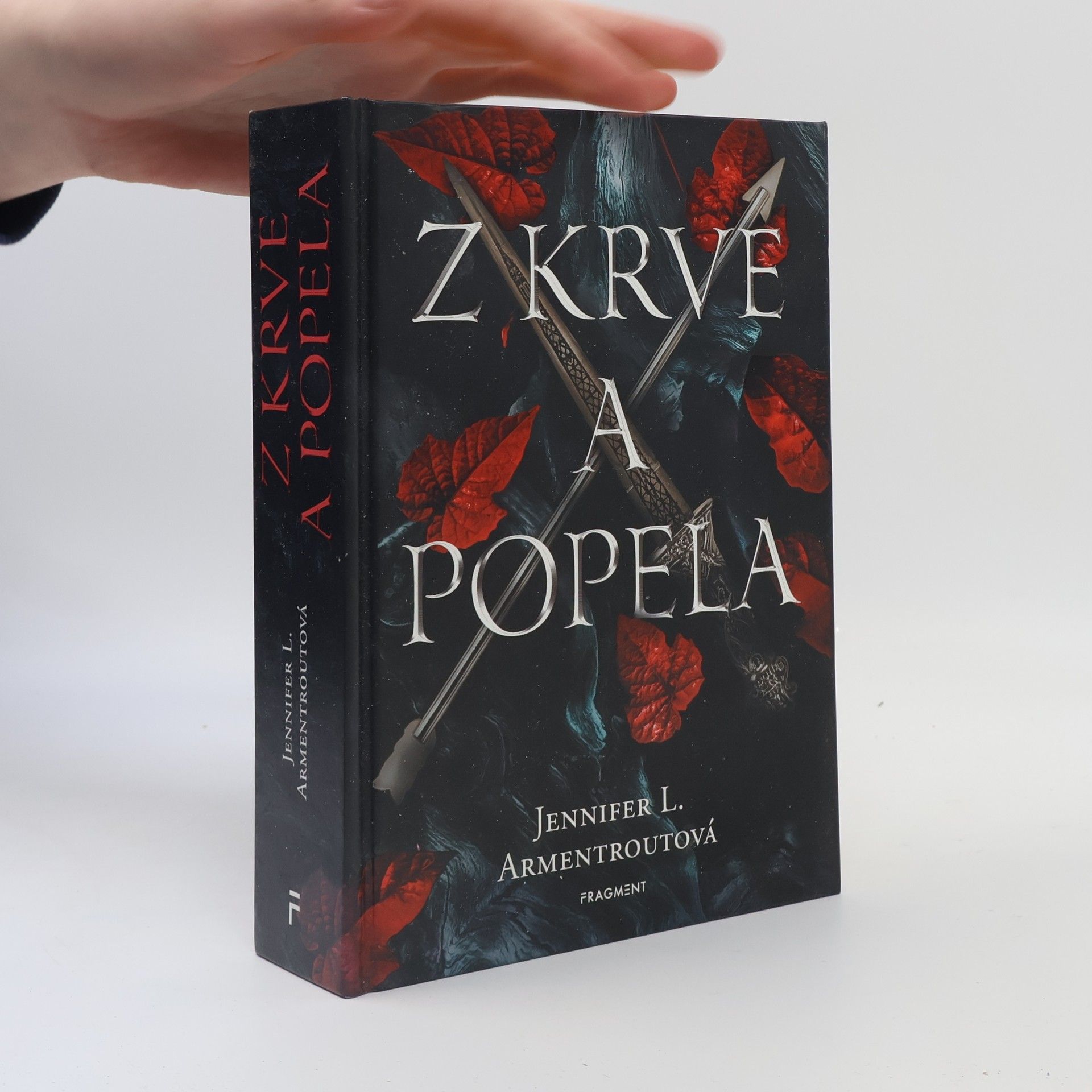 Jennifer Armentrout Z krve a popela